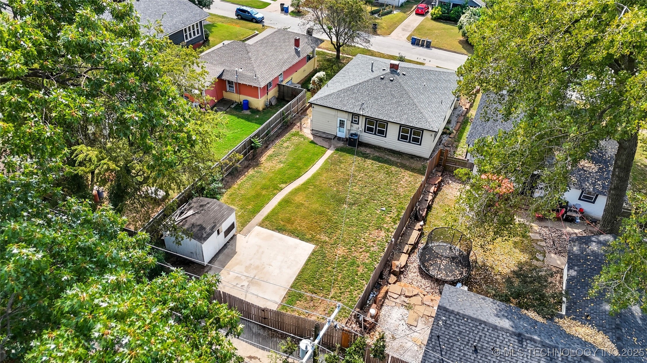 1815 W Cameron Street Property Photo 43