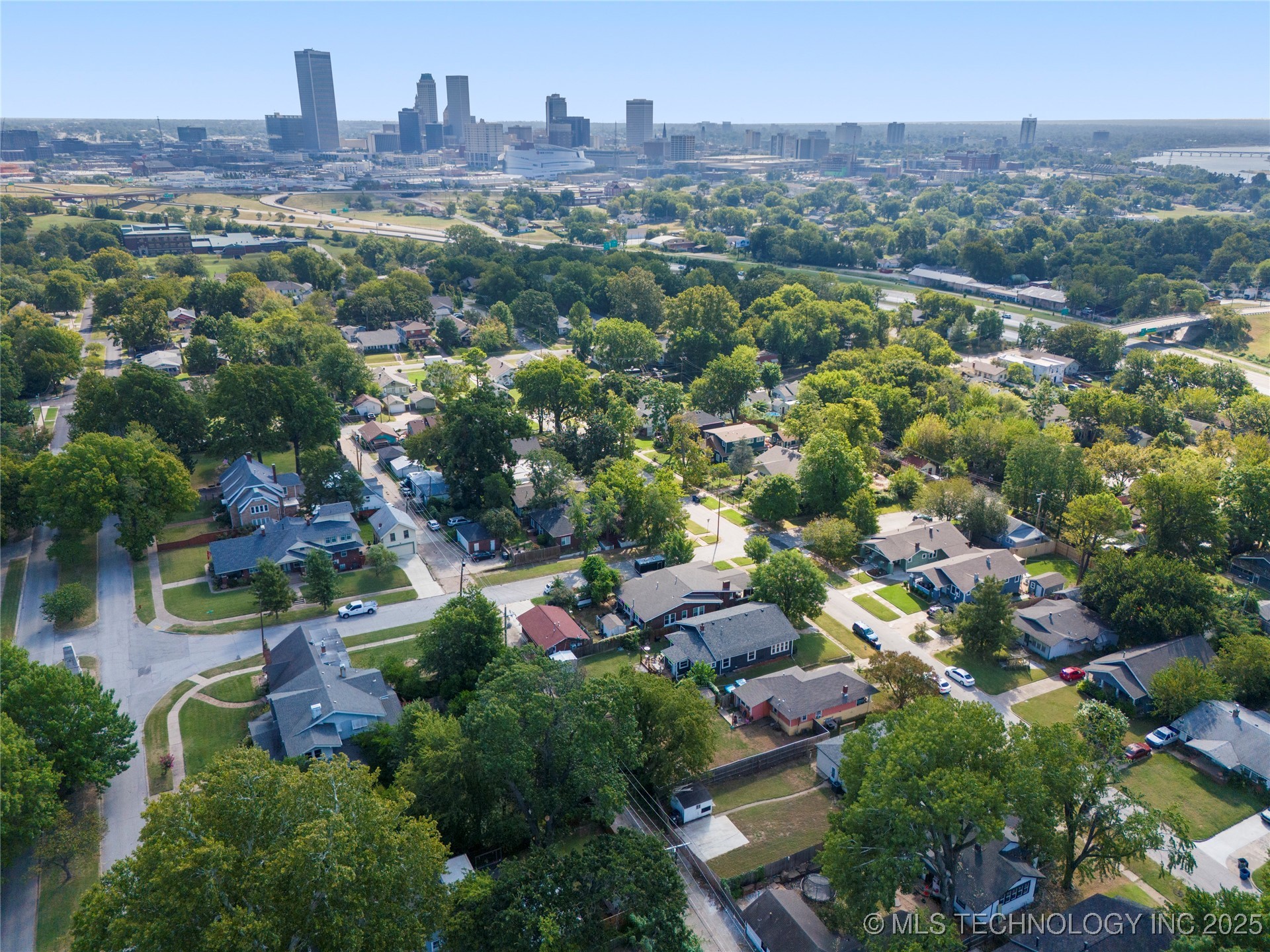 1815 W Cameron Street Property Photo 51