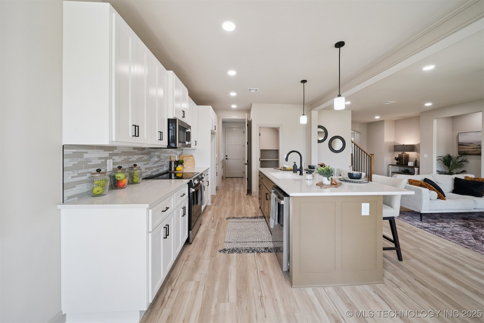 1833 N Troost Avenue Property Photo 12