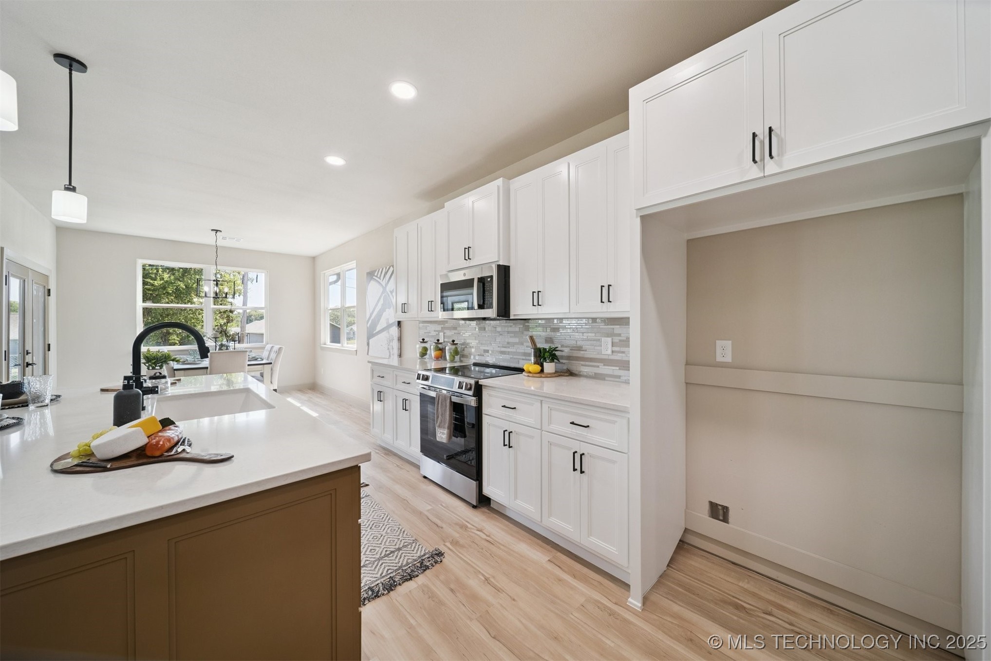 1833 N Troost Avenue Property Photo 14