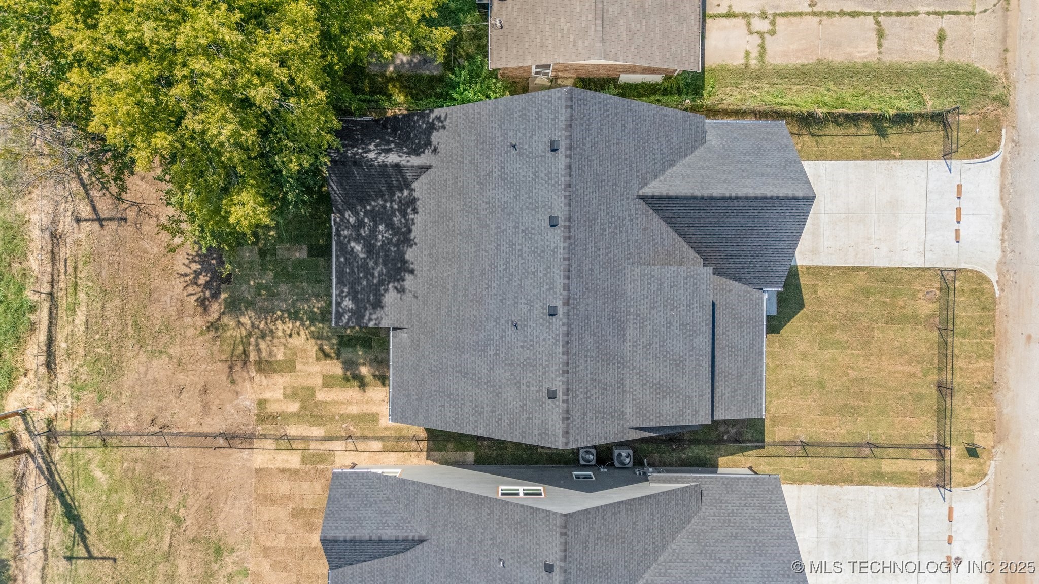 1833 N Troost Avenue Property Photo 45