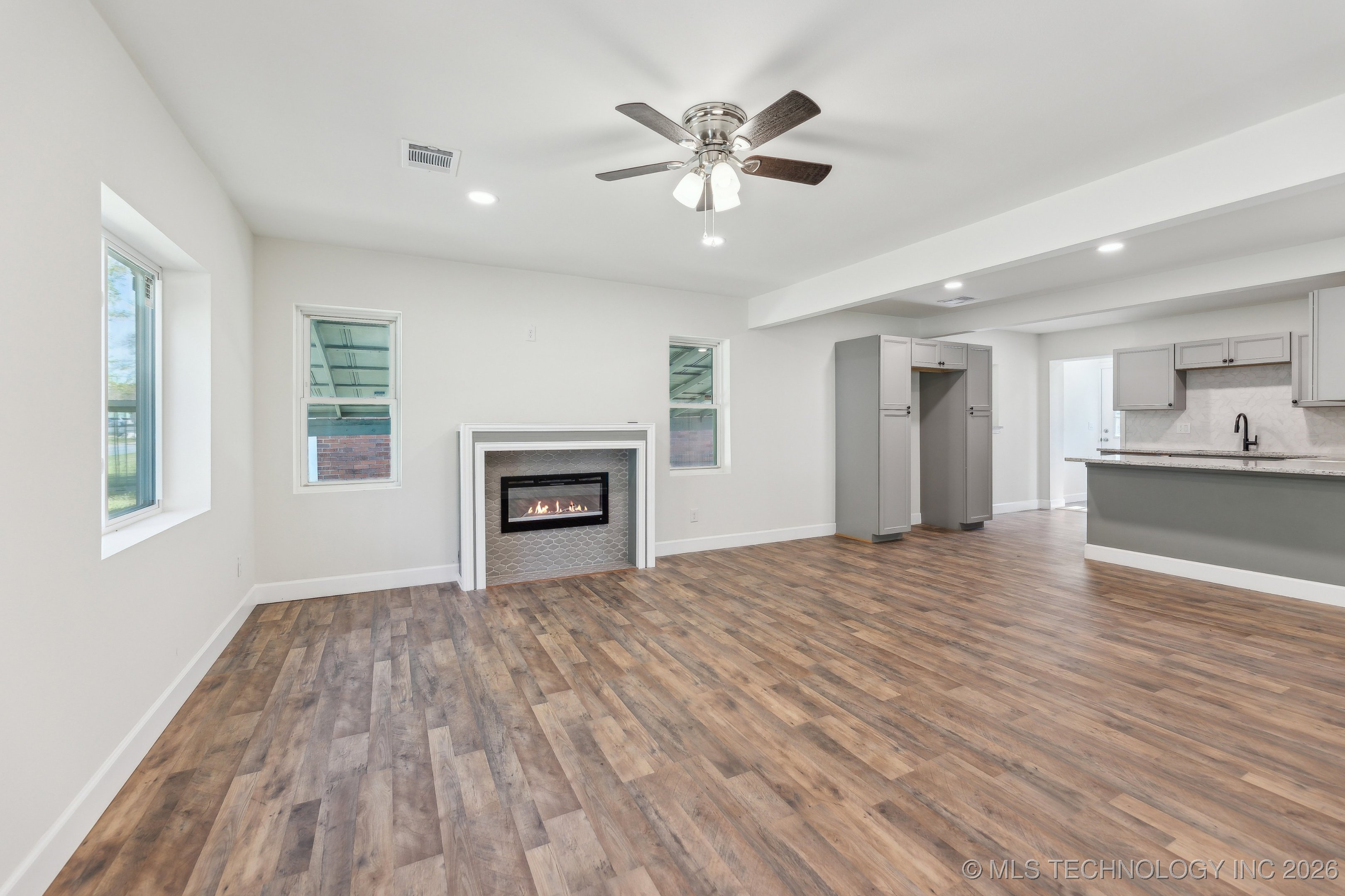 1006 N K Street Property Photo 4