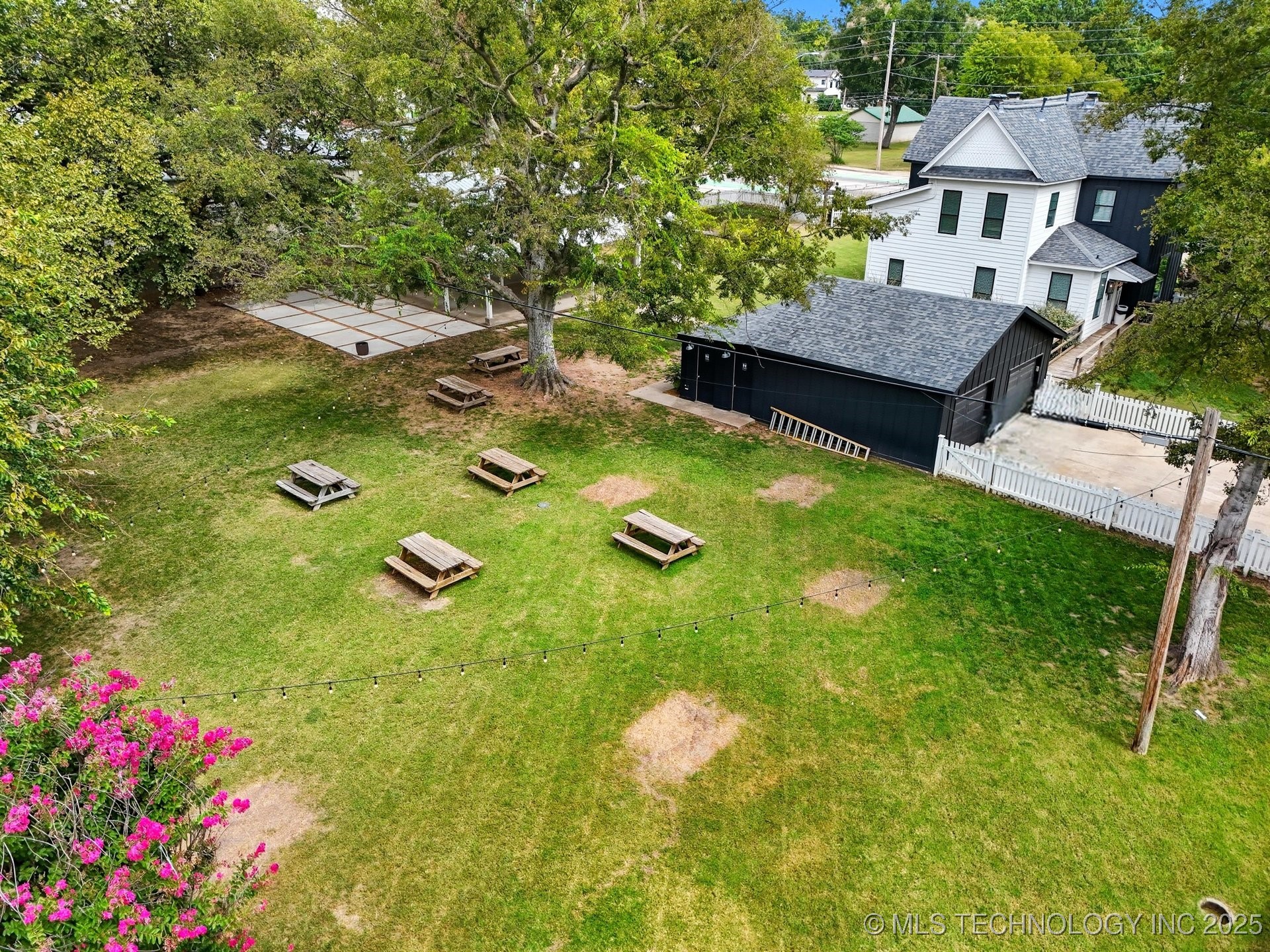 924 S Main Street Property Photo 10