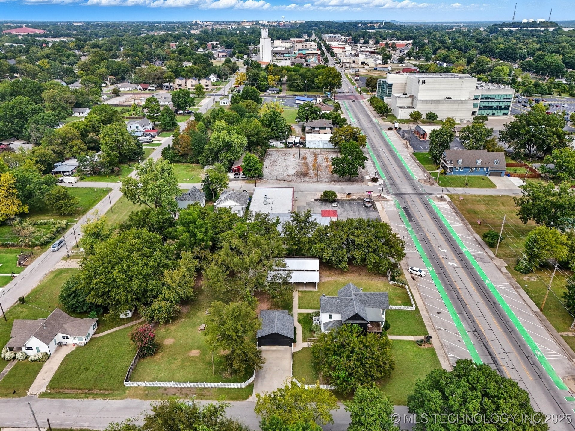 924 S Main Street Property Photo 12