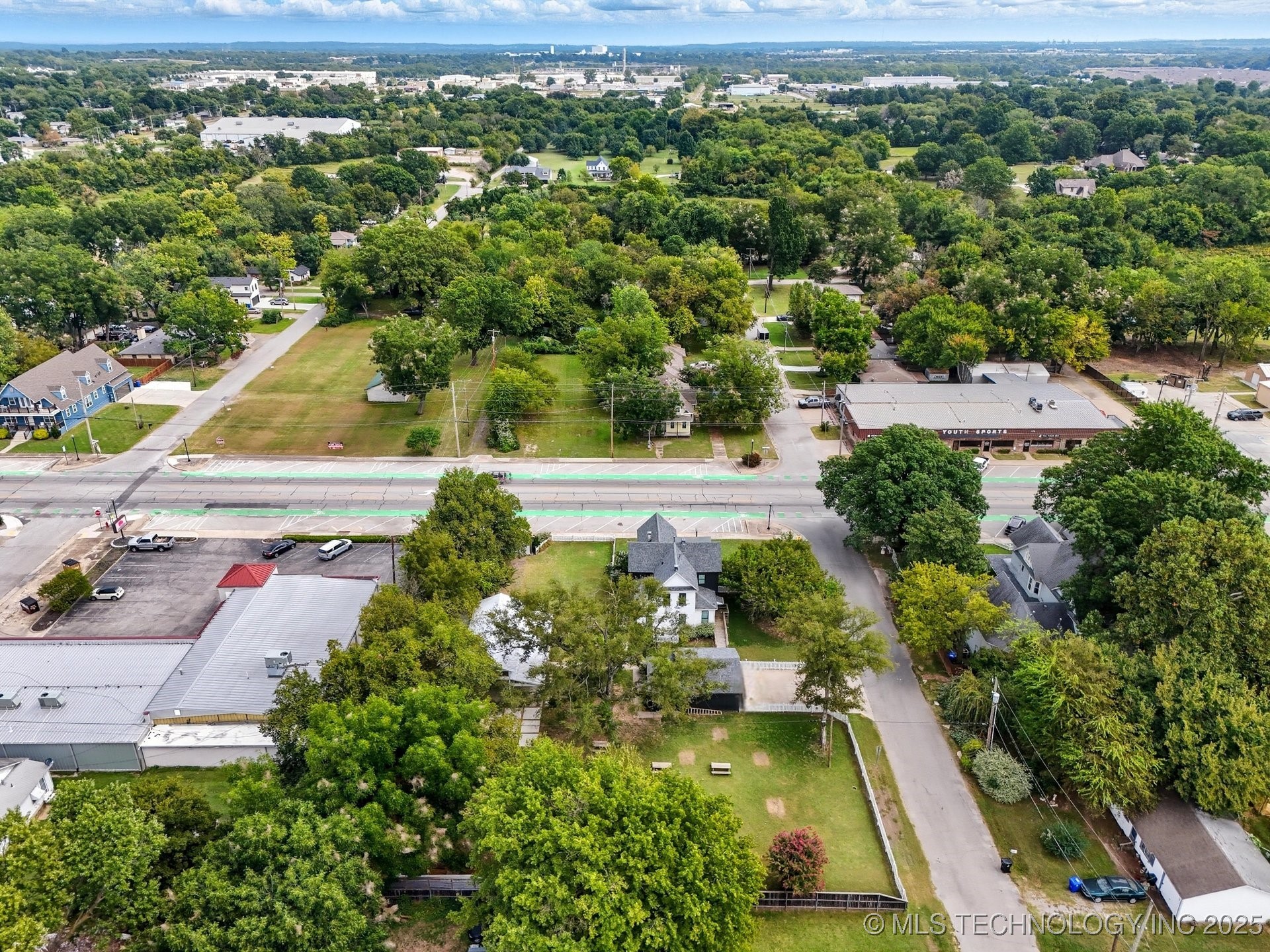 924 S Main Street Property Photo 13