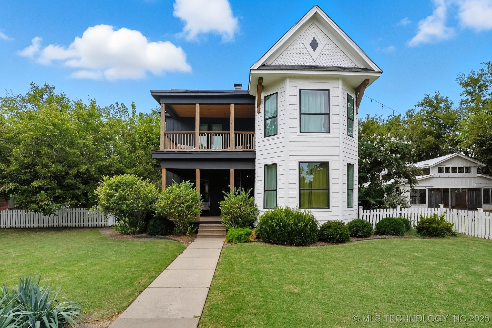 924 S Main Street Property Photo 17