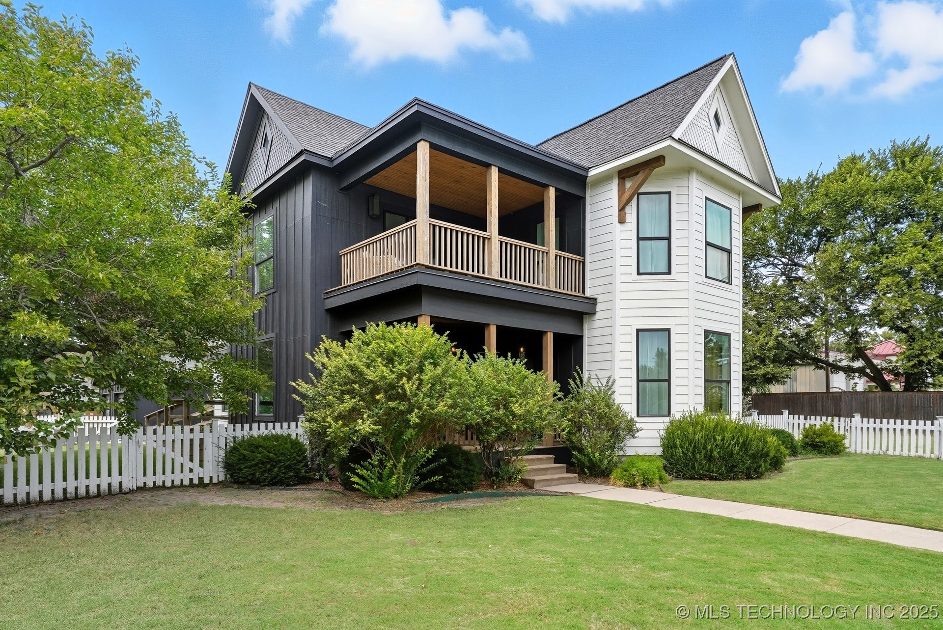 924 S Main Street Property Photo 21