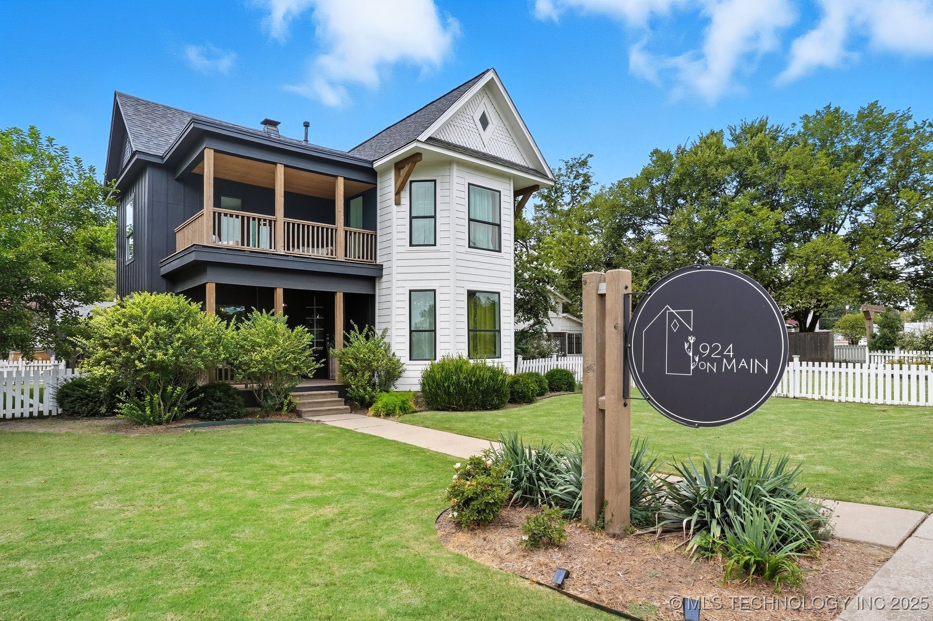 924 S Main Street Property Photo 22