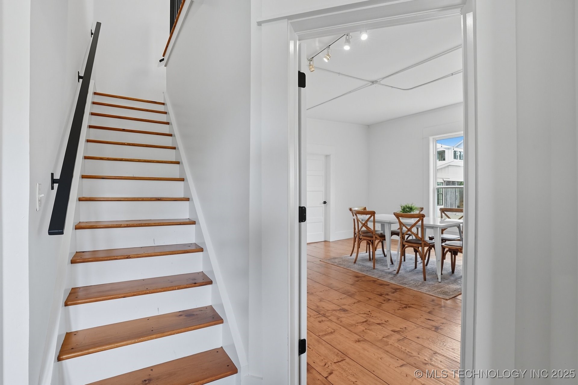 924 S Main Street Property Photo 24