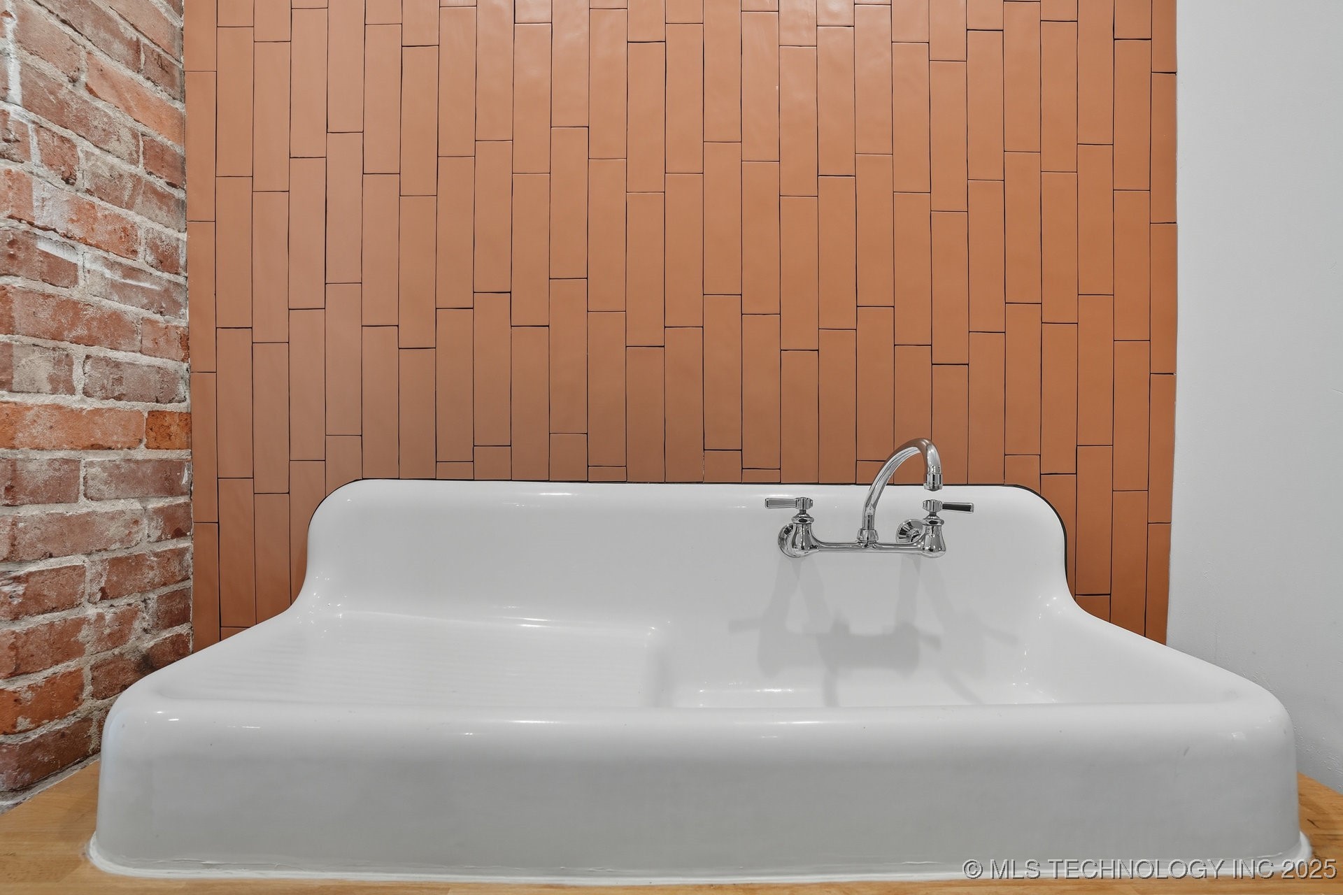 924 S Main Street Property Photo 41