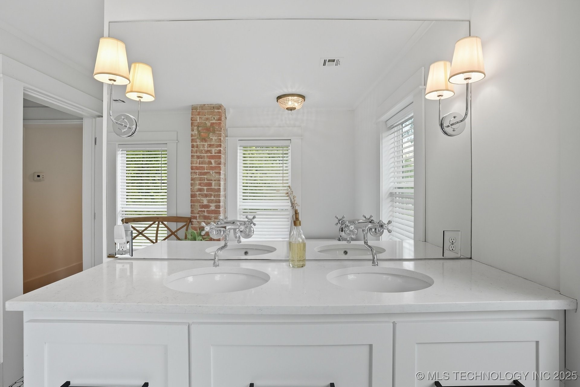 924 S Main Street Property Photo 56