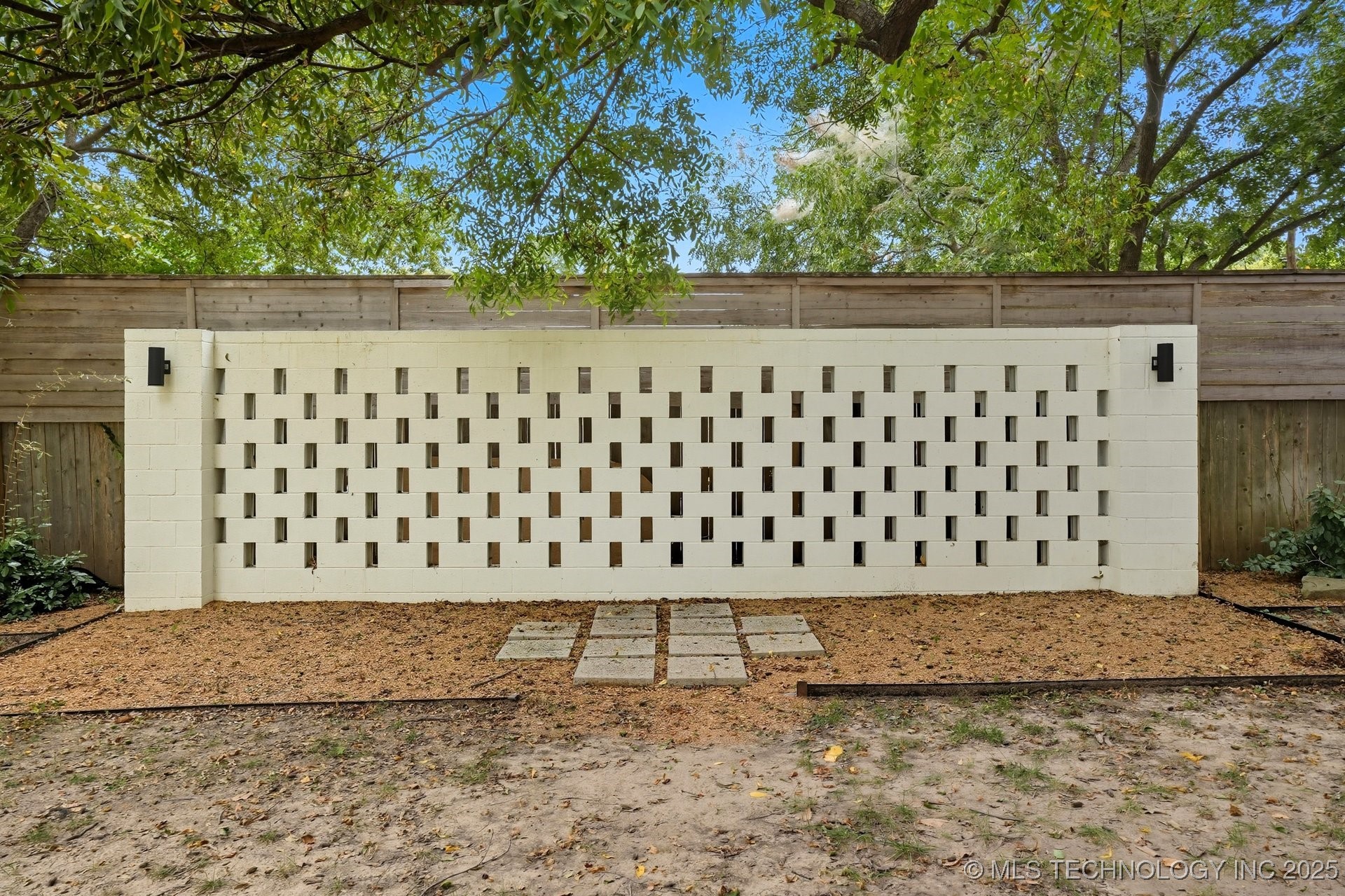 924 S Main Street Property Photo 86