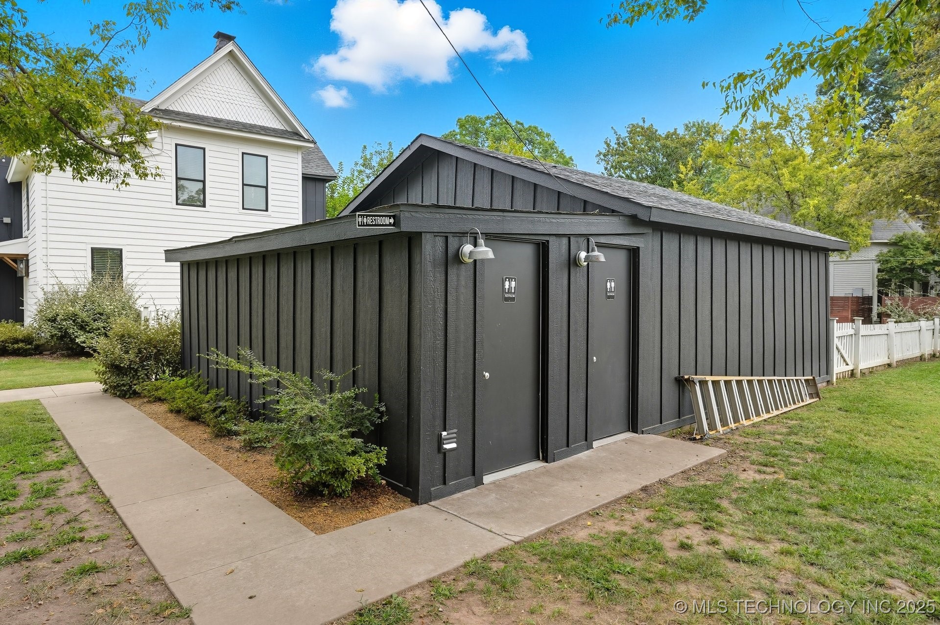 924 S Main Street Property Photo 93