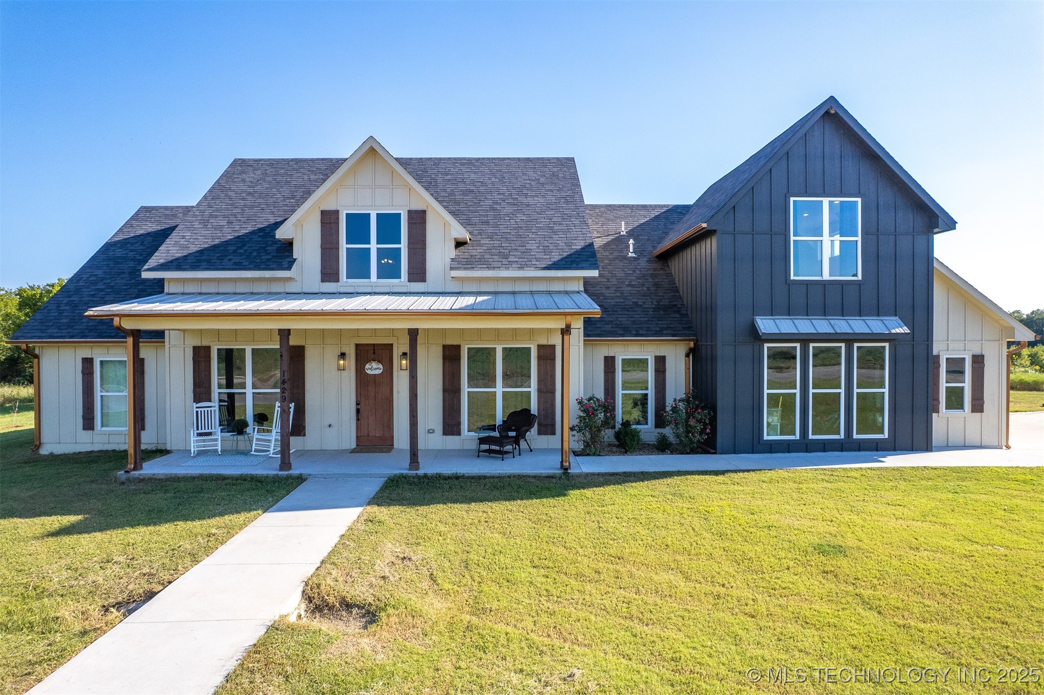 1429 Cedar Ridge Property Photo 1