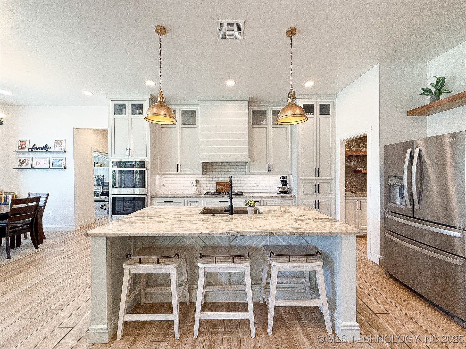 1429 Cedar Ridge Property Photo 7