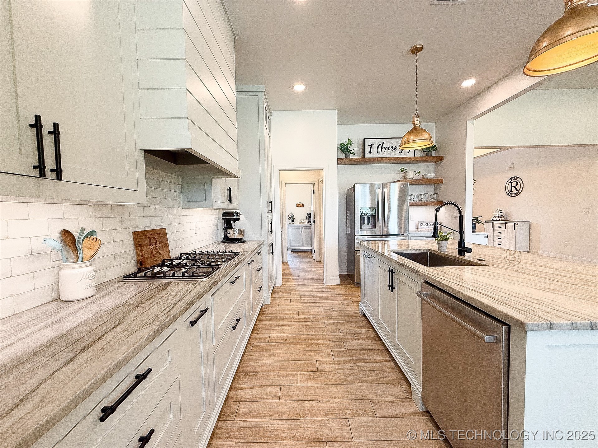 1429 Cedar Ridge Property Photo 10