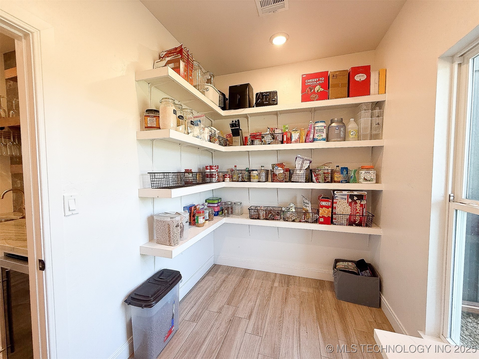 1429 Cedar Ridge Property Photo 16