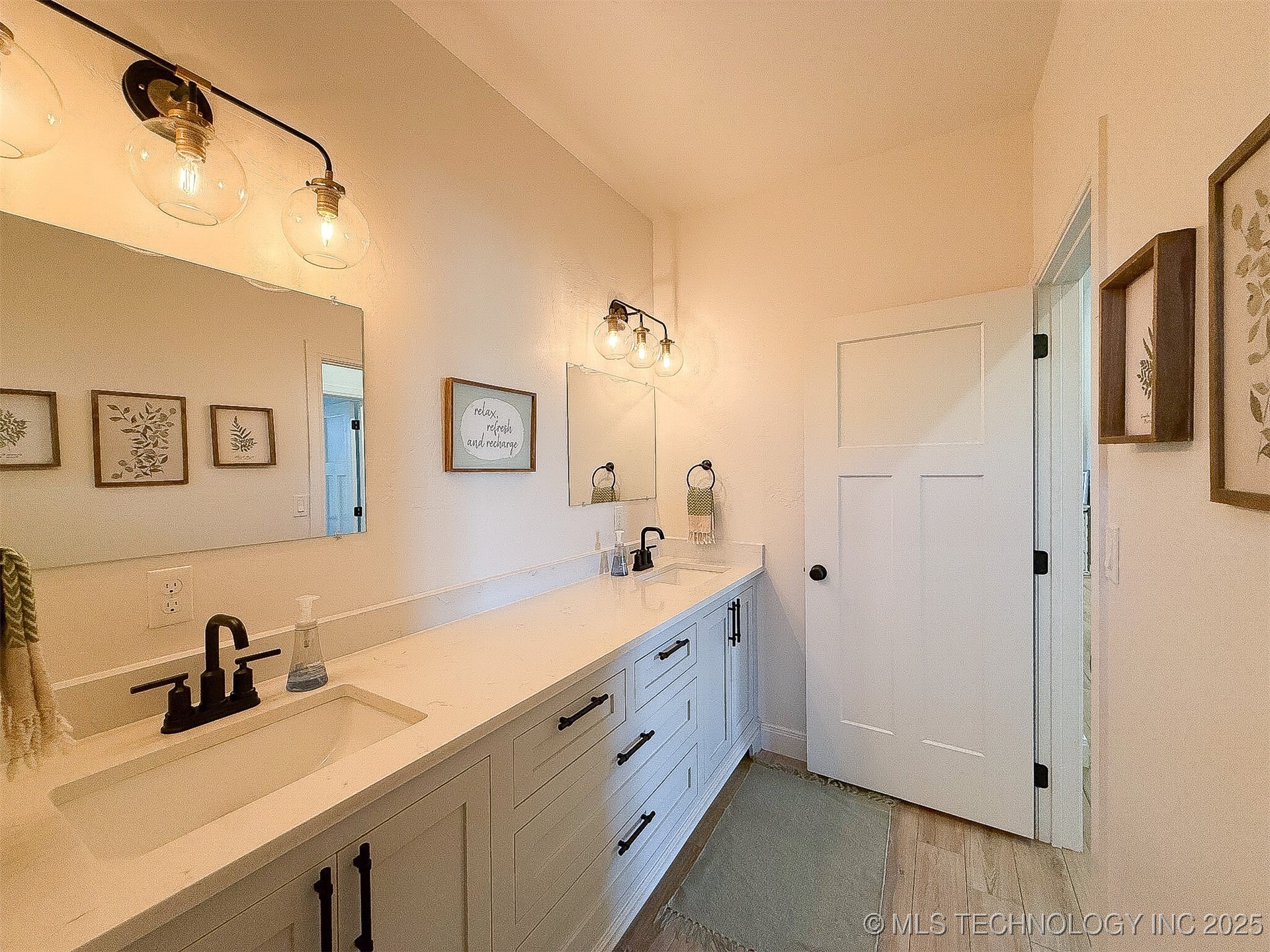 1429 Cedar Ridge Property Photo 22