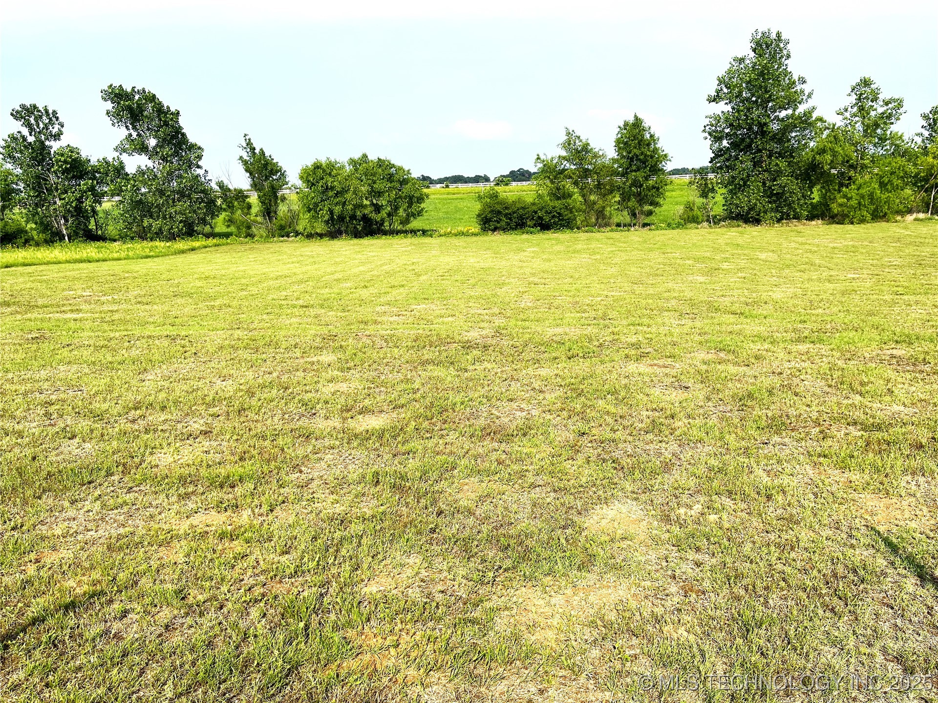 1882 Willow Place Property Photo 1