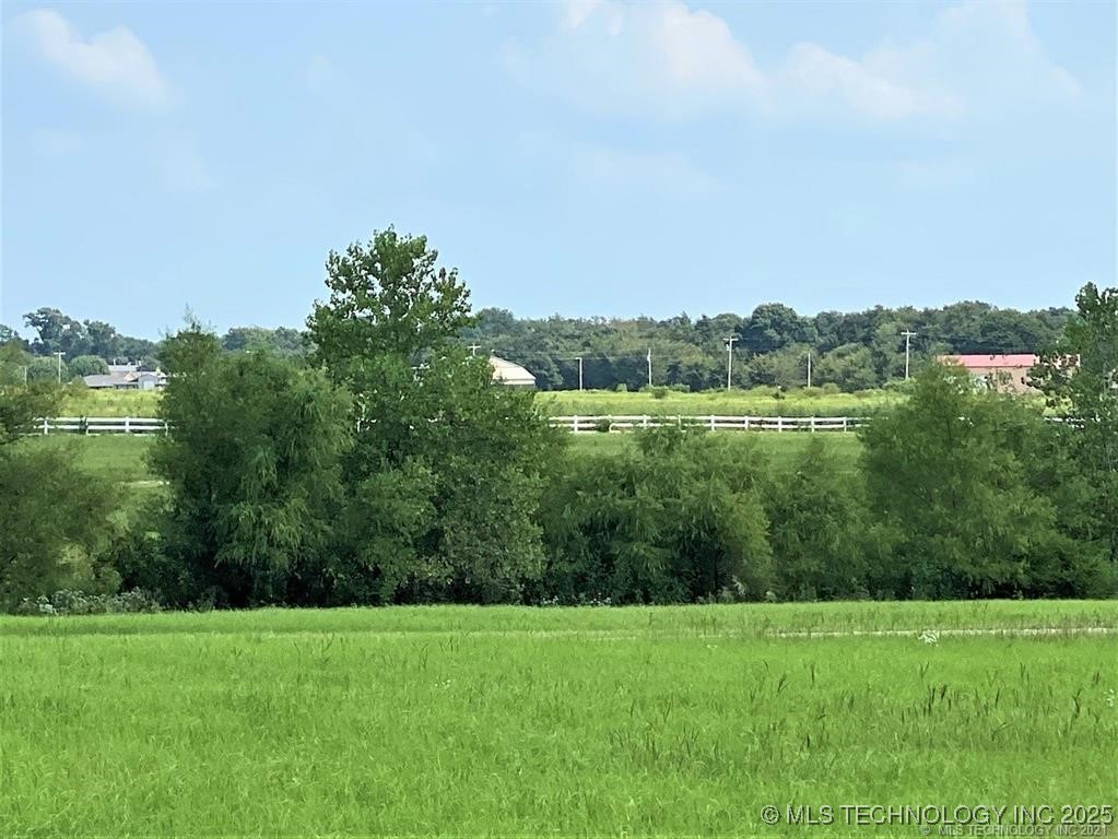 1882 Willow Place Property Photo 2