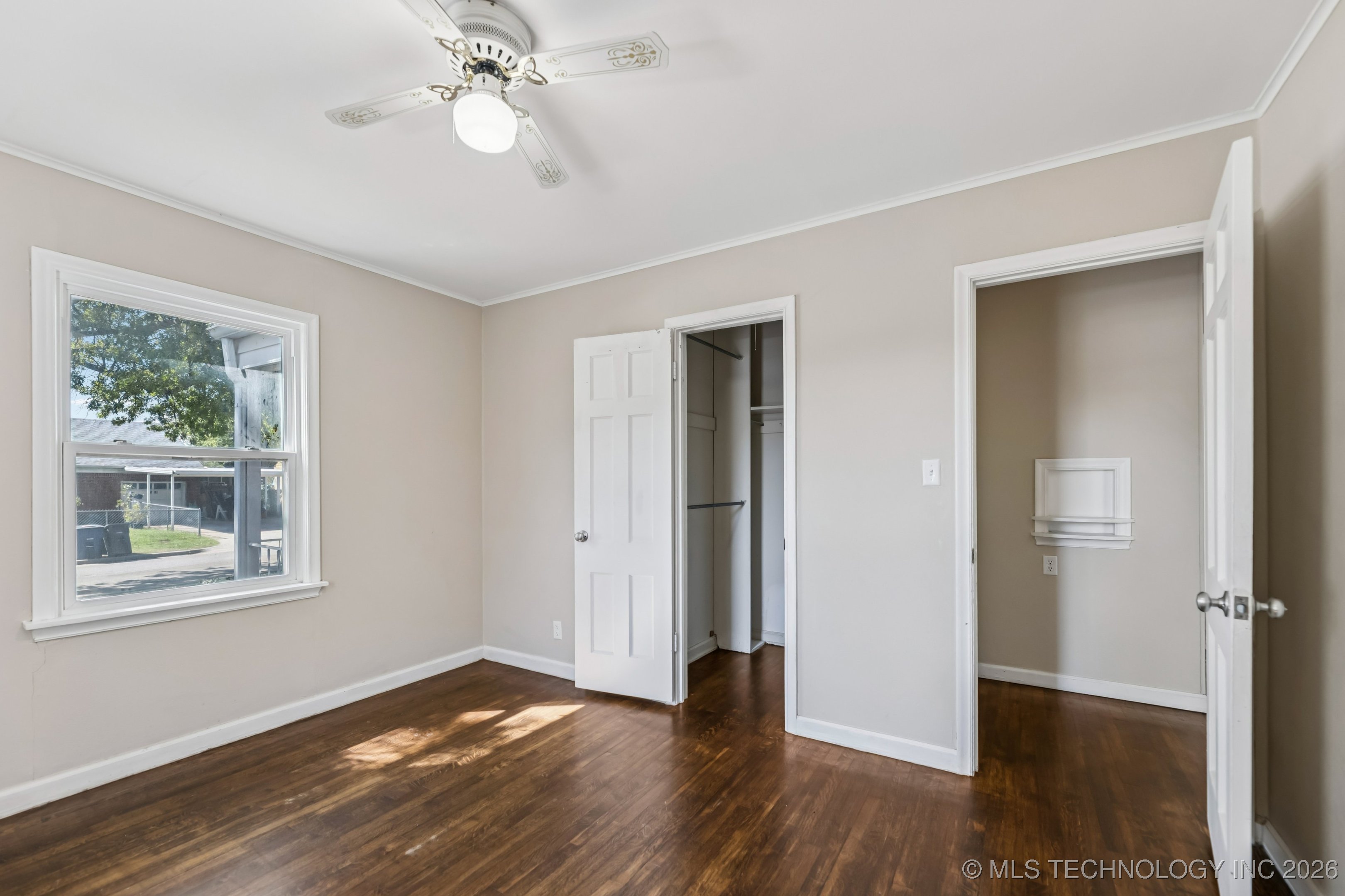 6115 E 4th Street Property Photo 14