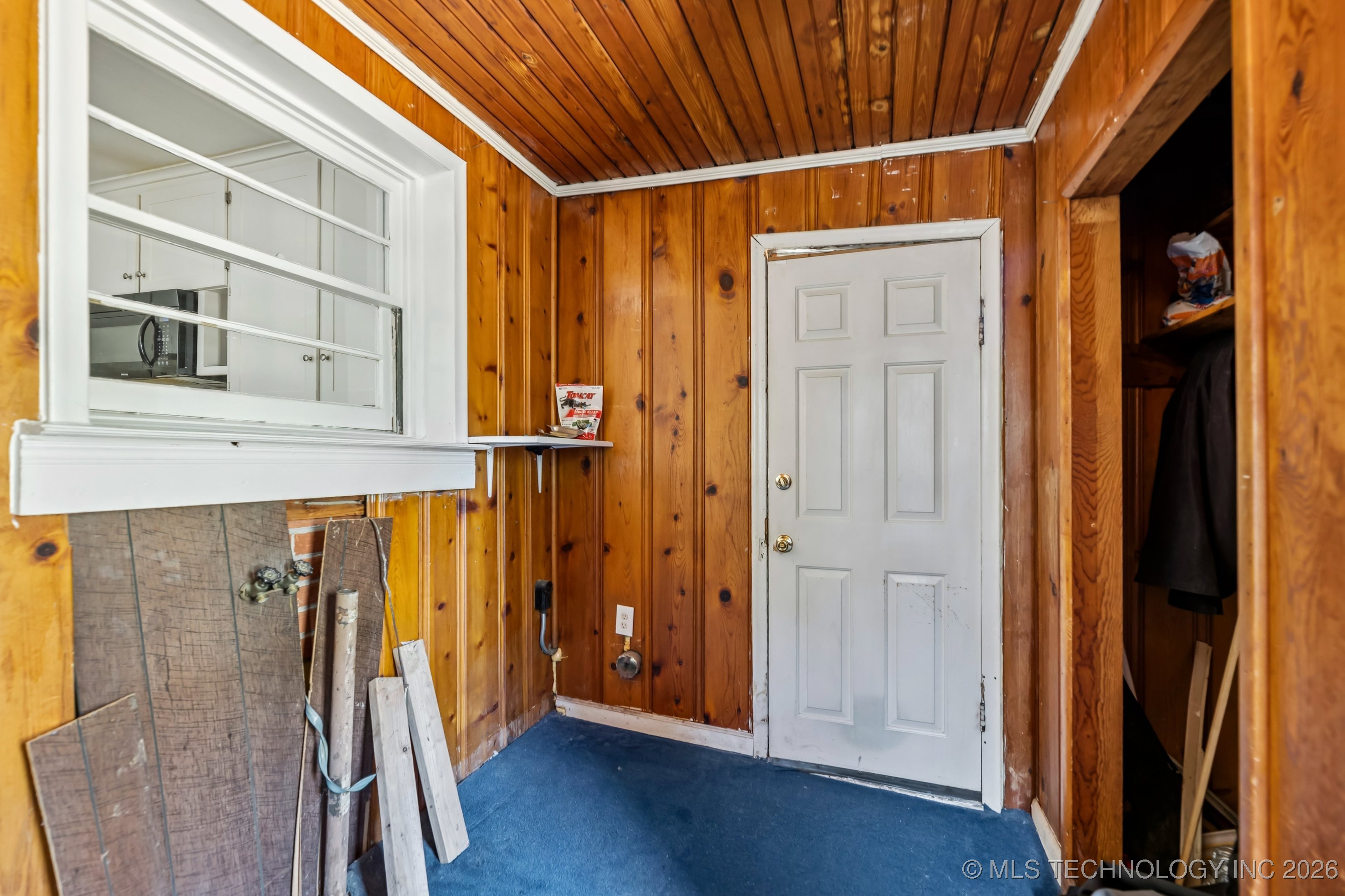 6115 E 4th Street Property Photo 15