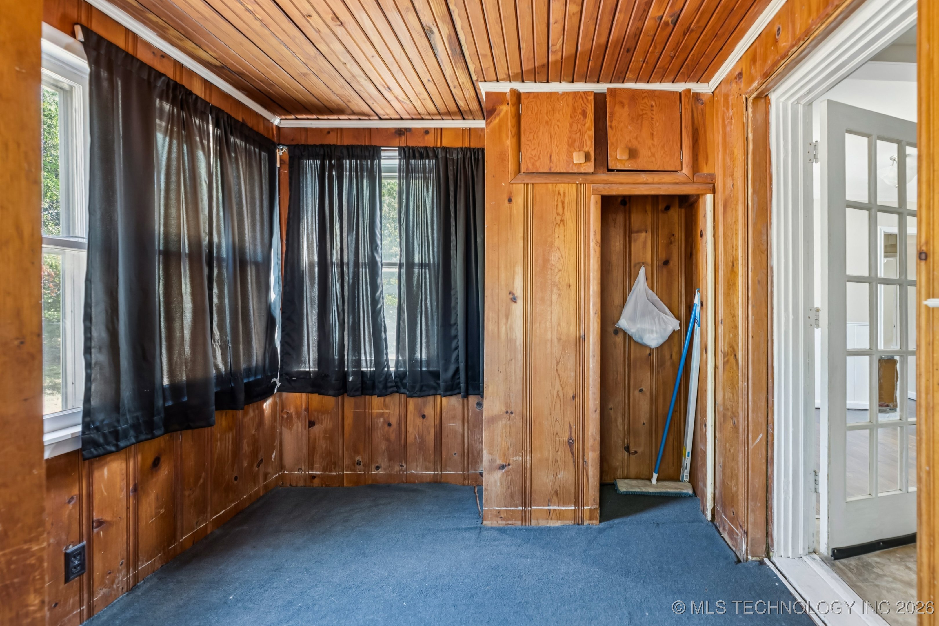 6115 E 4th Street Property Photo 16