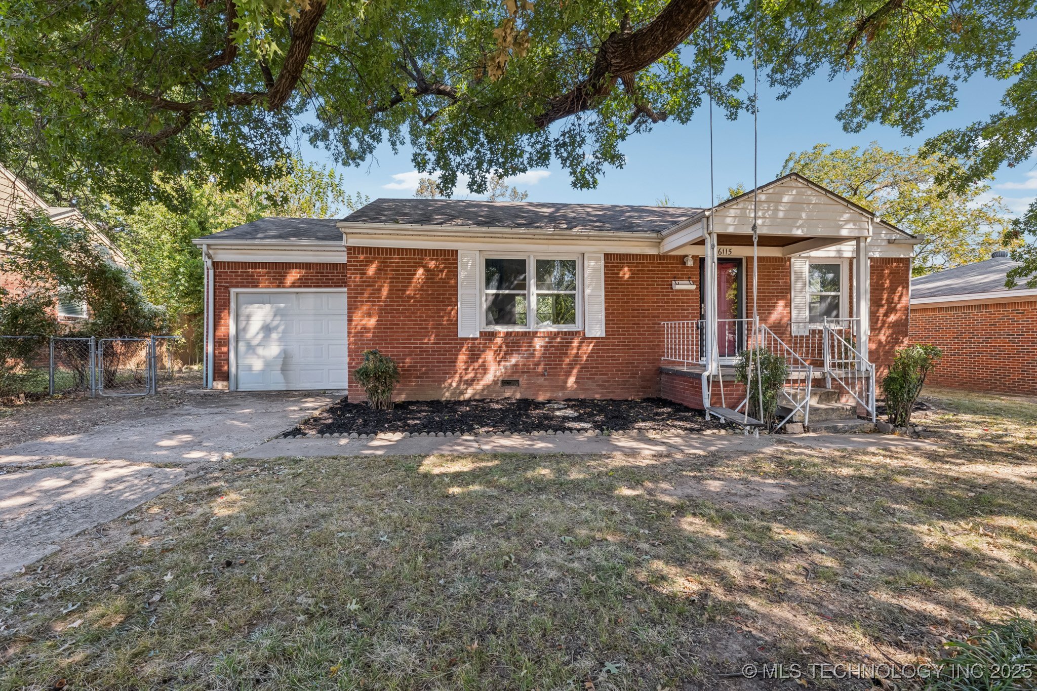 6115 E 4th Street Property Photo 20