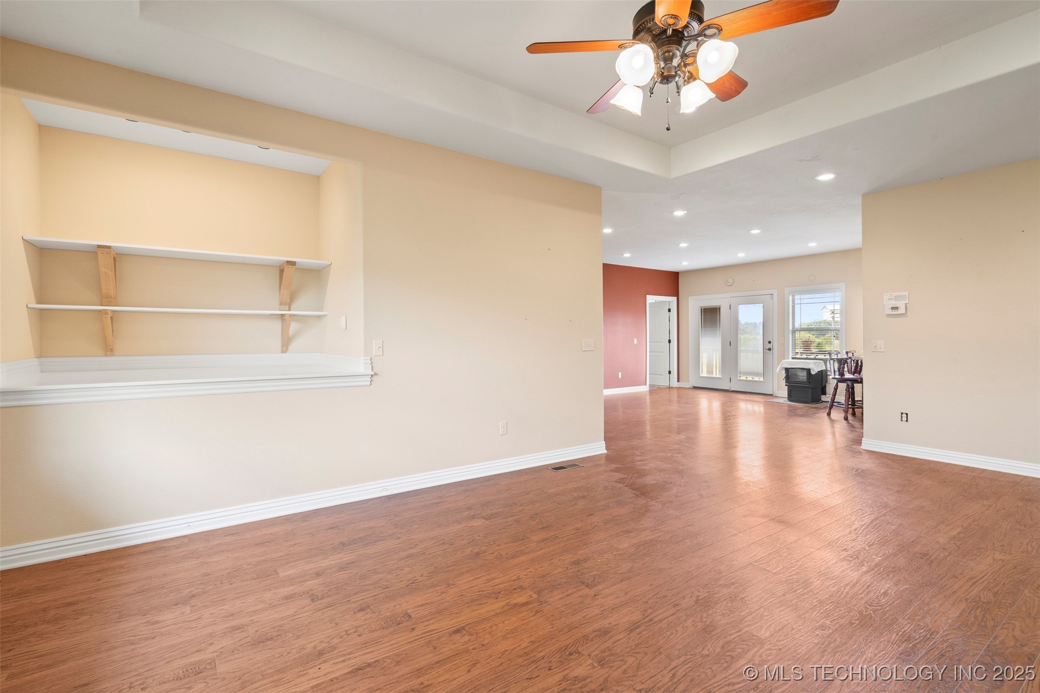 469734 E 660 Road Property Photo 11