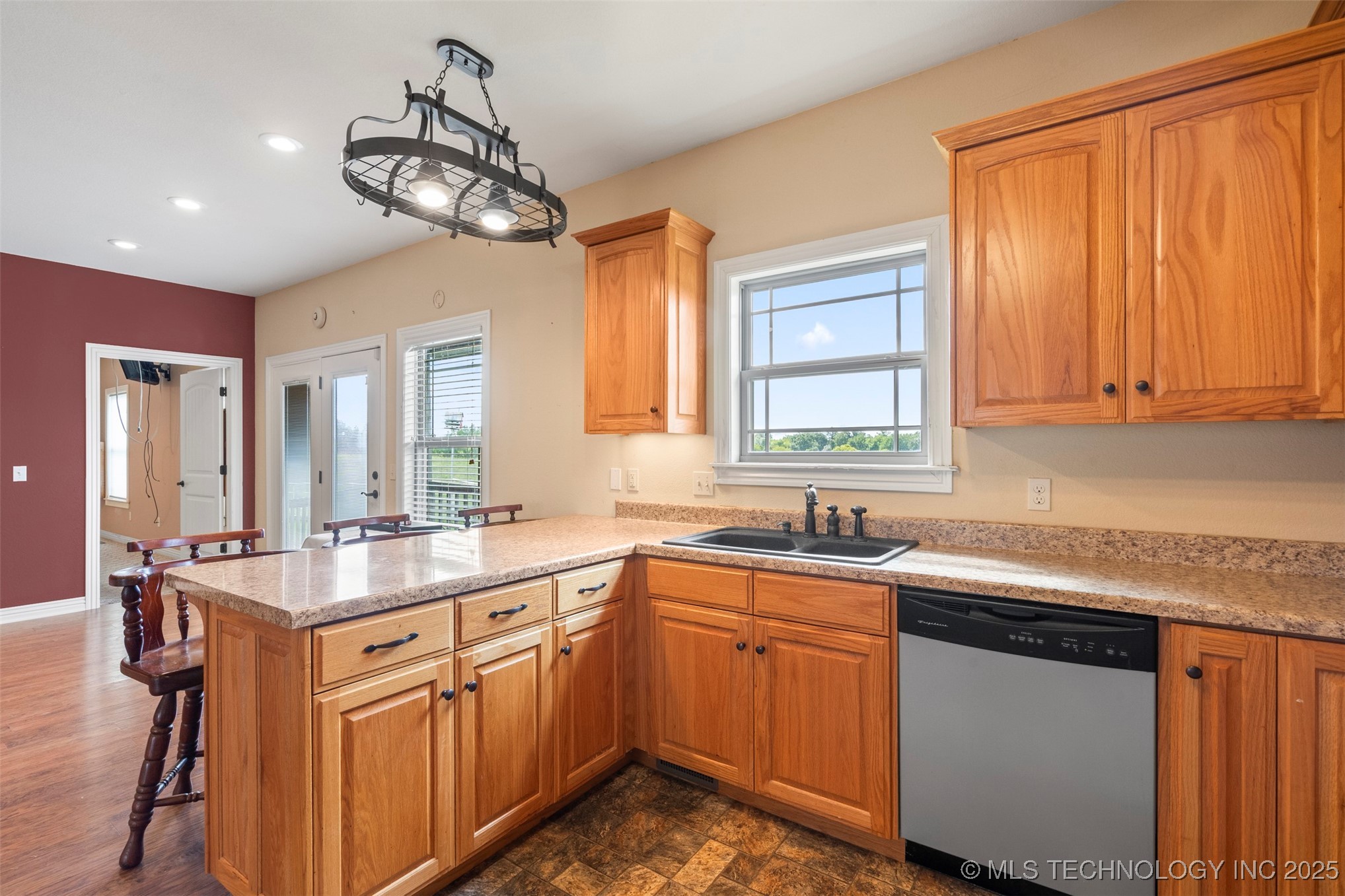 469734 E 660 Road Property Photo 16