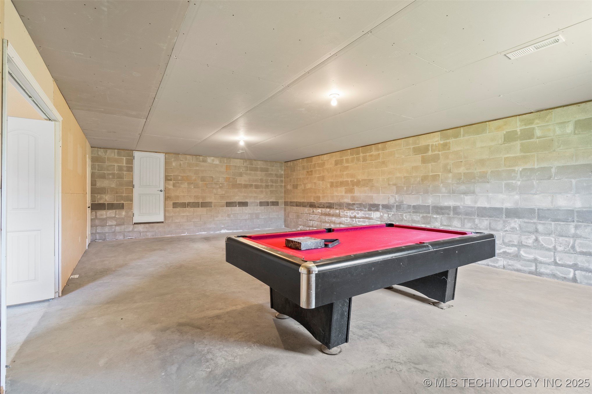 469734 E 660 Road Property Photo 32