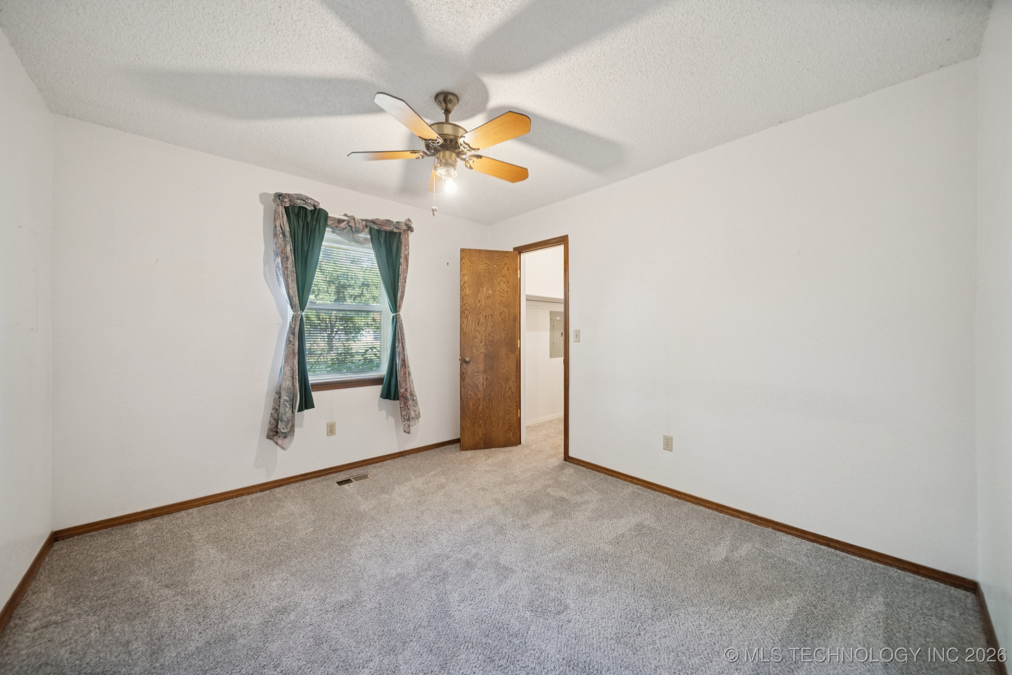 24107 E Sisemore Street Property Photo 23