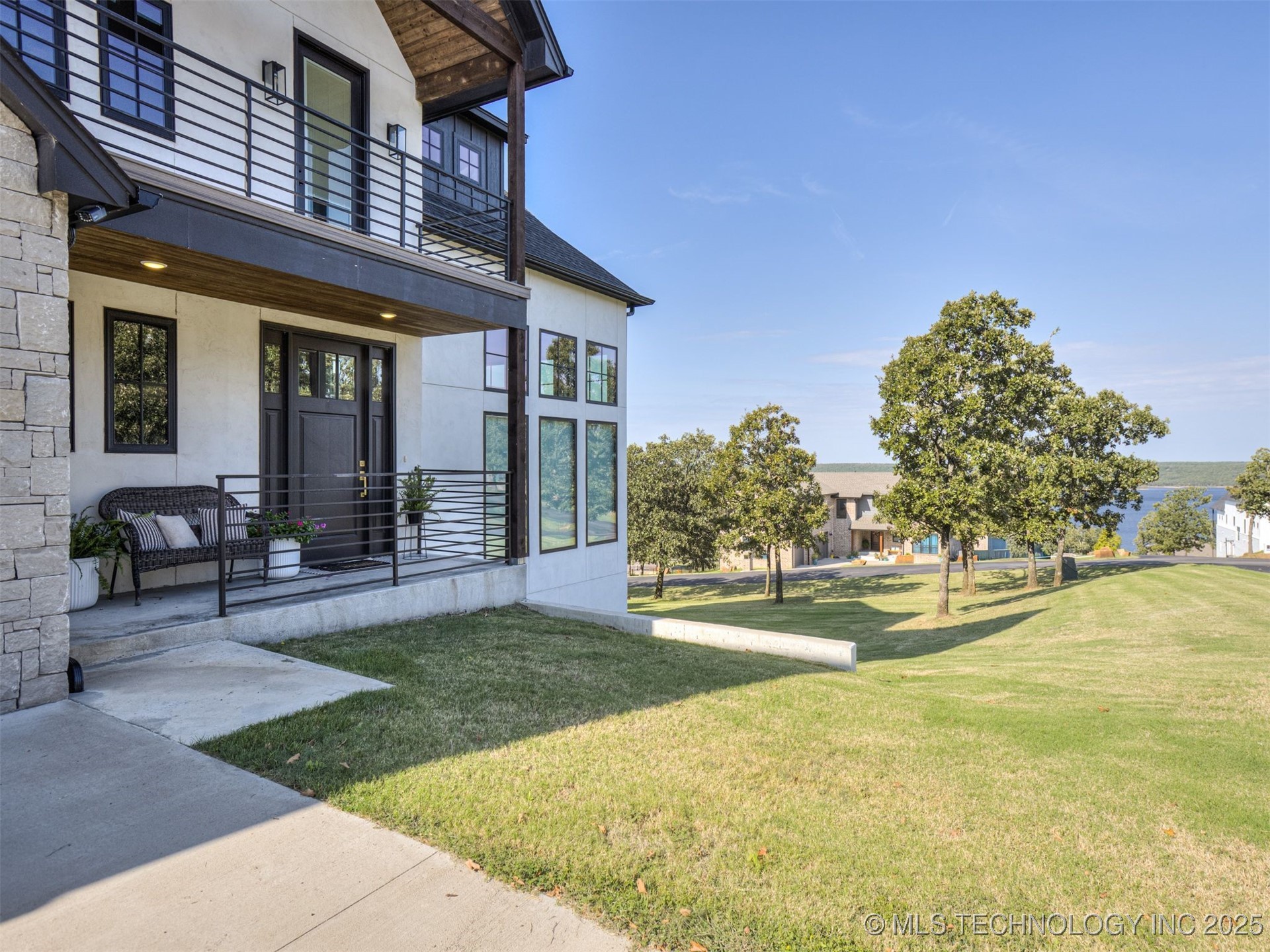 9352 Scenic Bluff Avenue Property Photo 4