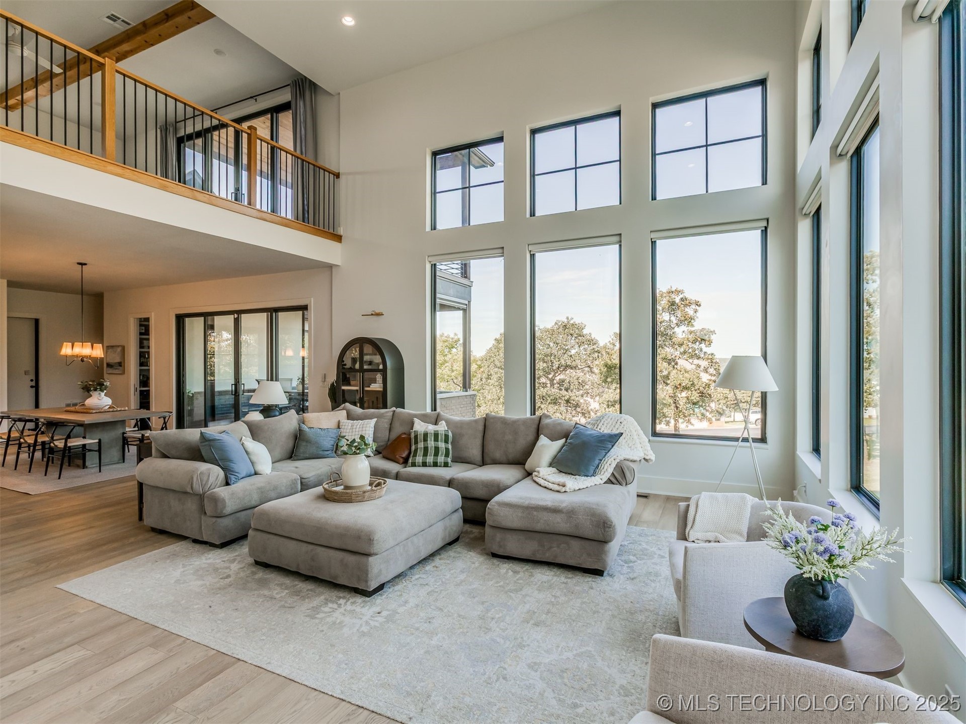 9352 Scenic Bluff Avenue Property Photo 6