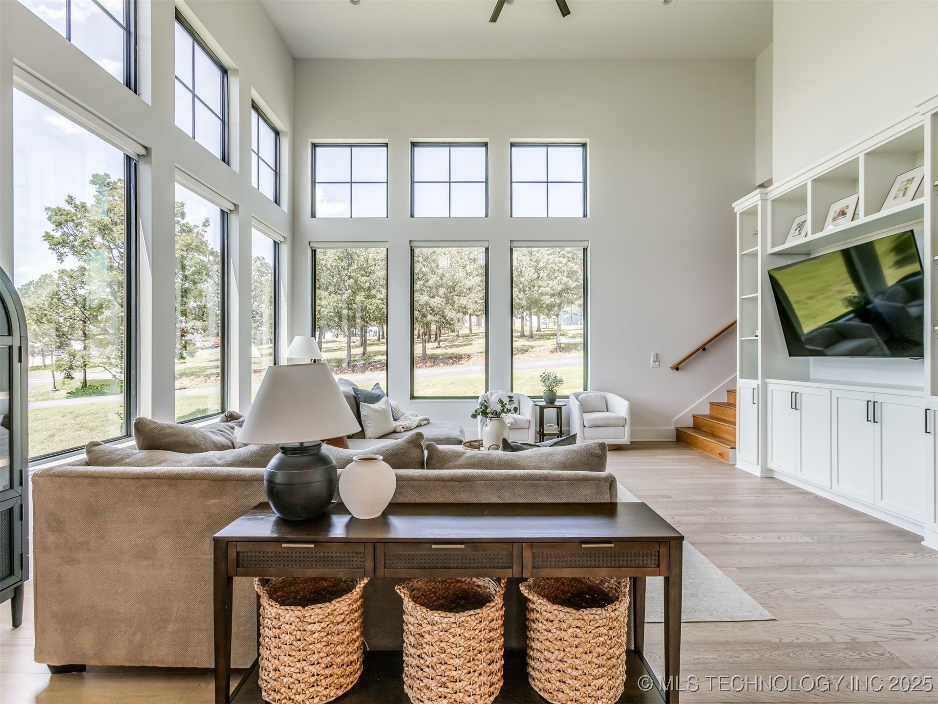 9352 Scenic Bluff Avenue Property Photo 10