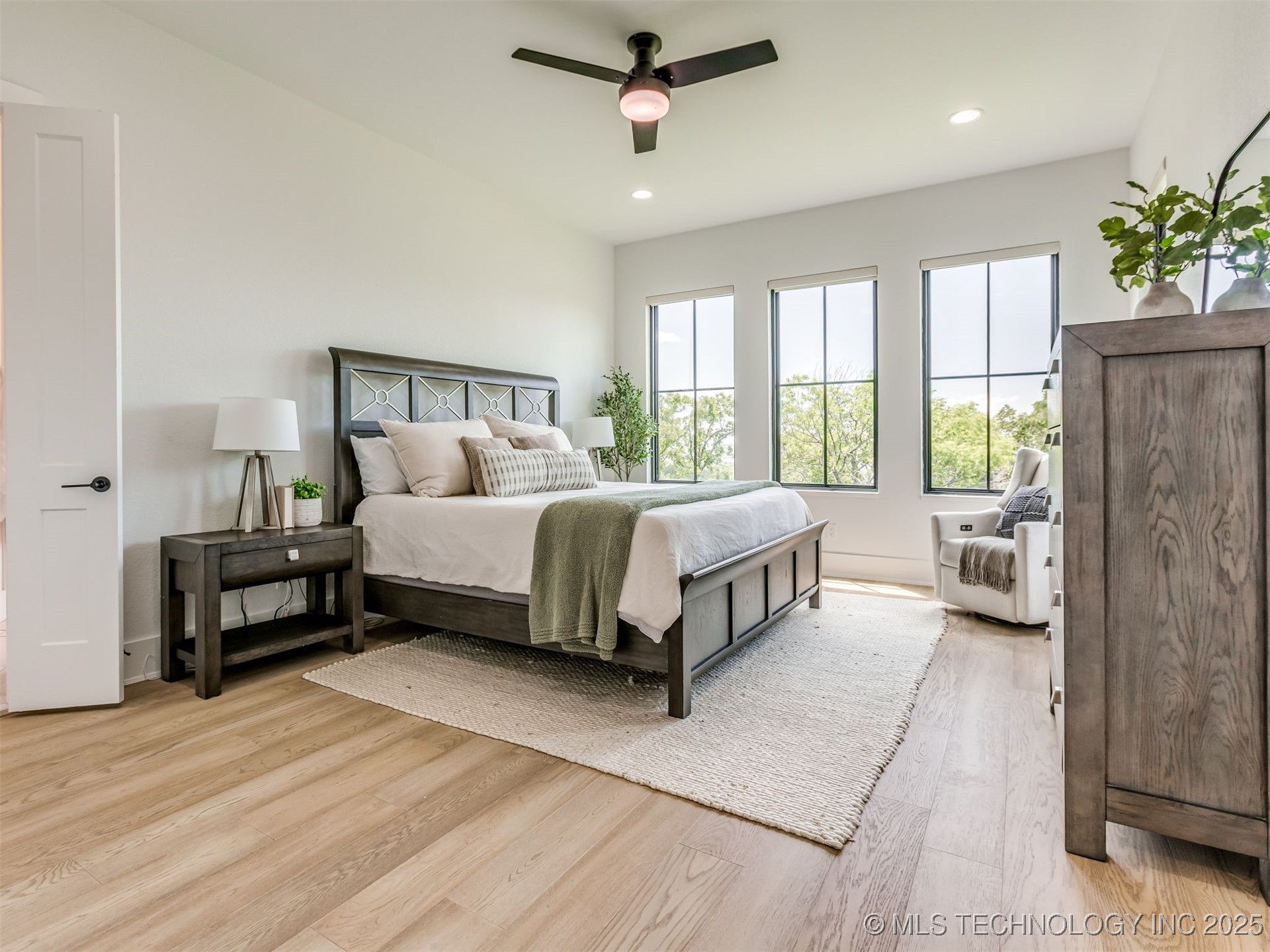 9352 Scenic Bluff Avenue Property Photo 21