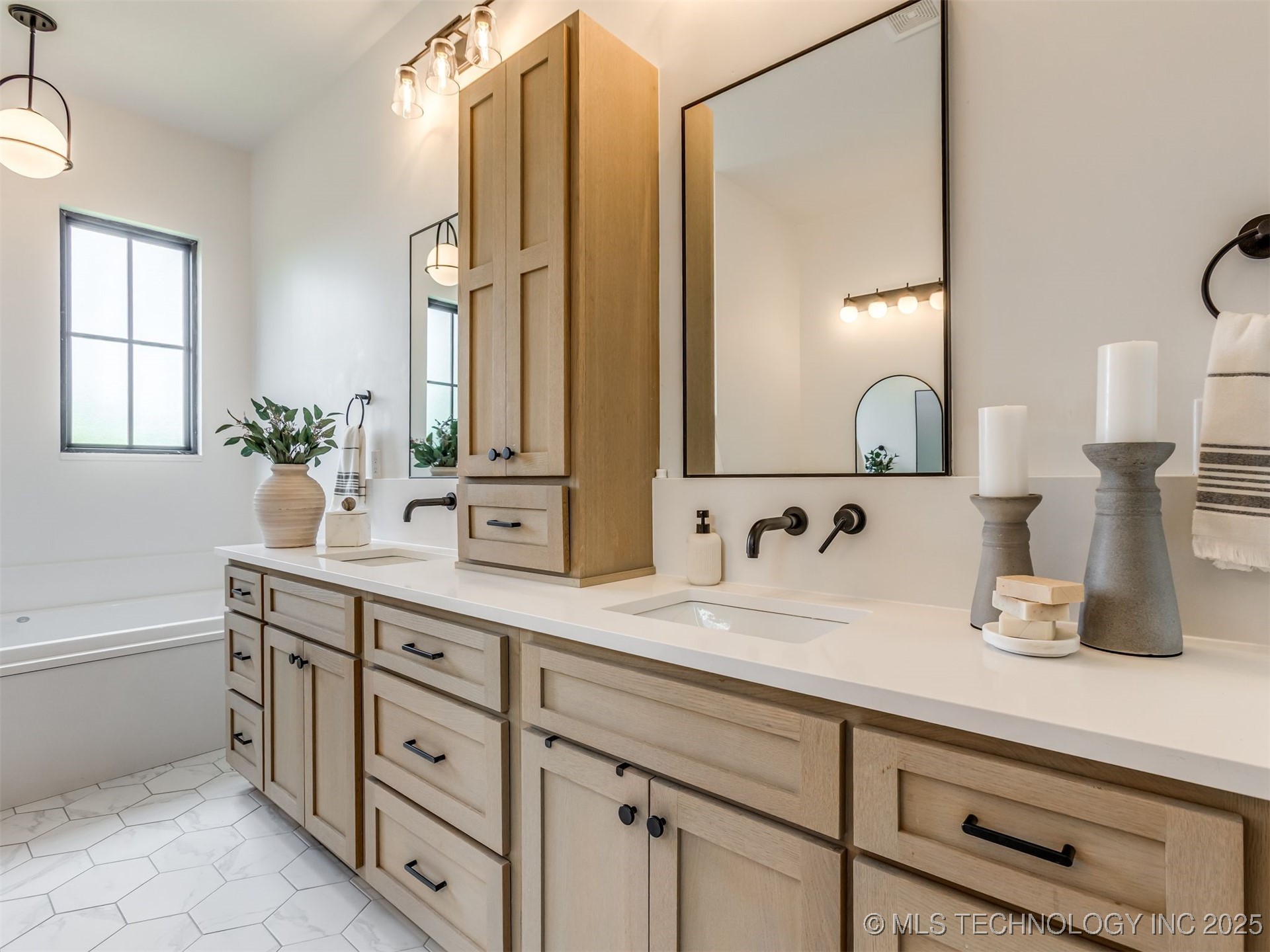 9352 Scenic Bluff Avenue Property Photo 25