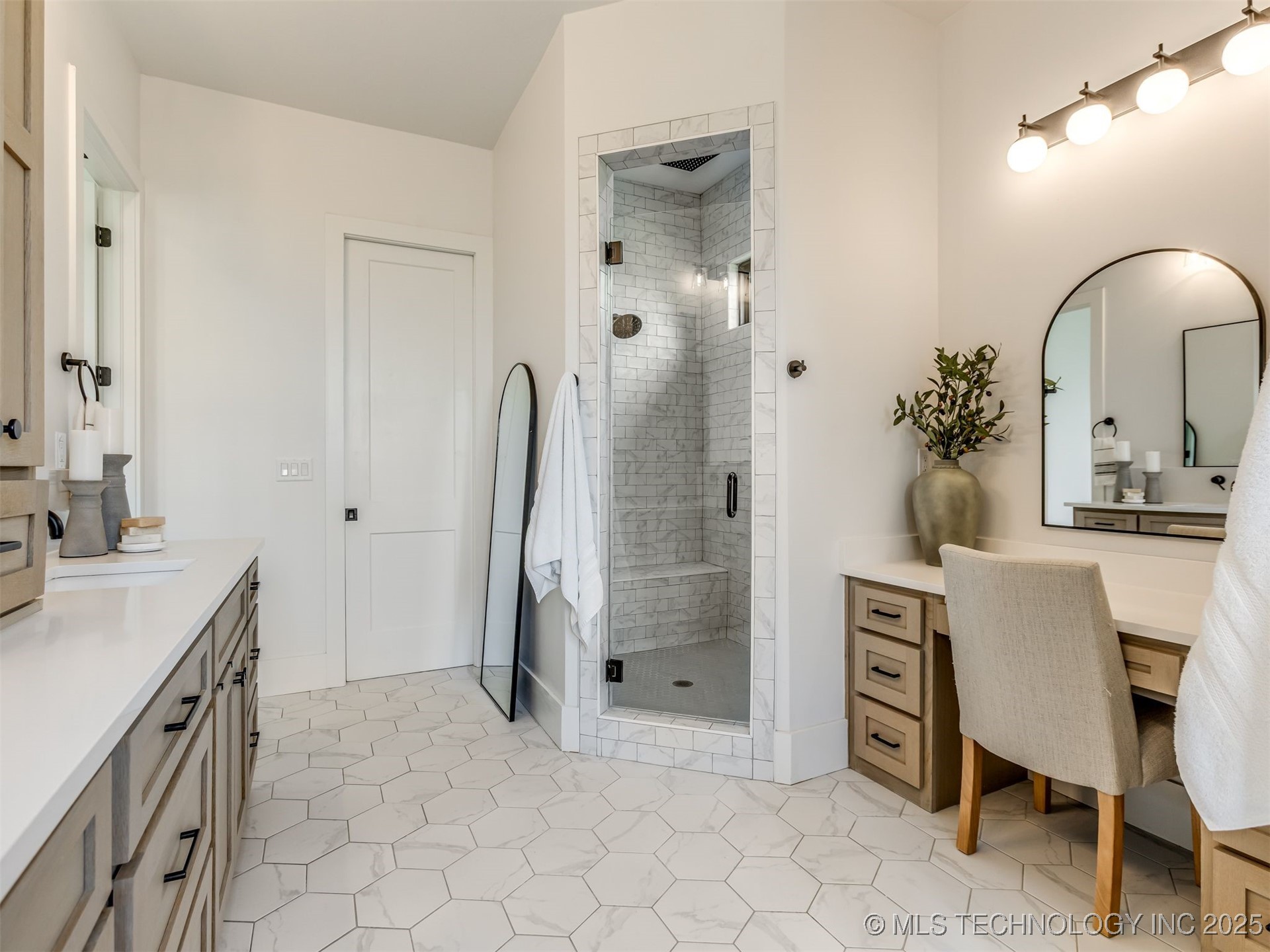 9352 Scenic Bluff Avenue Property Photo 26