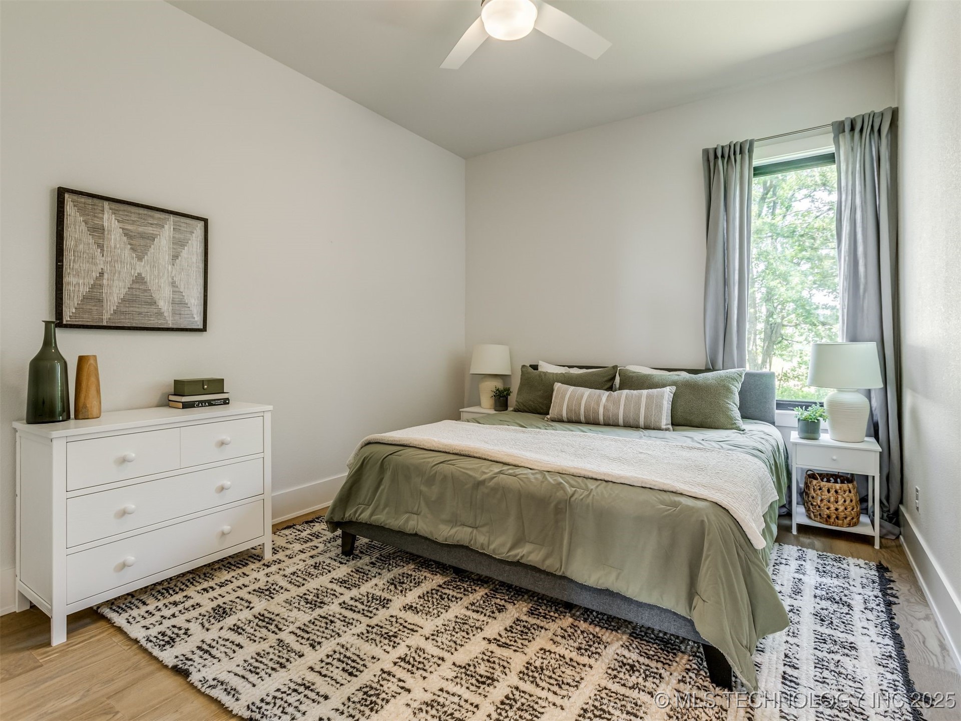 9352 Scenic Bluff Avenue Property Photo 34