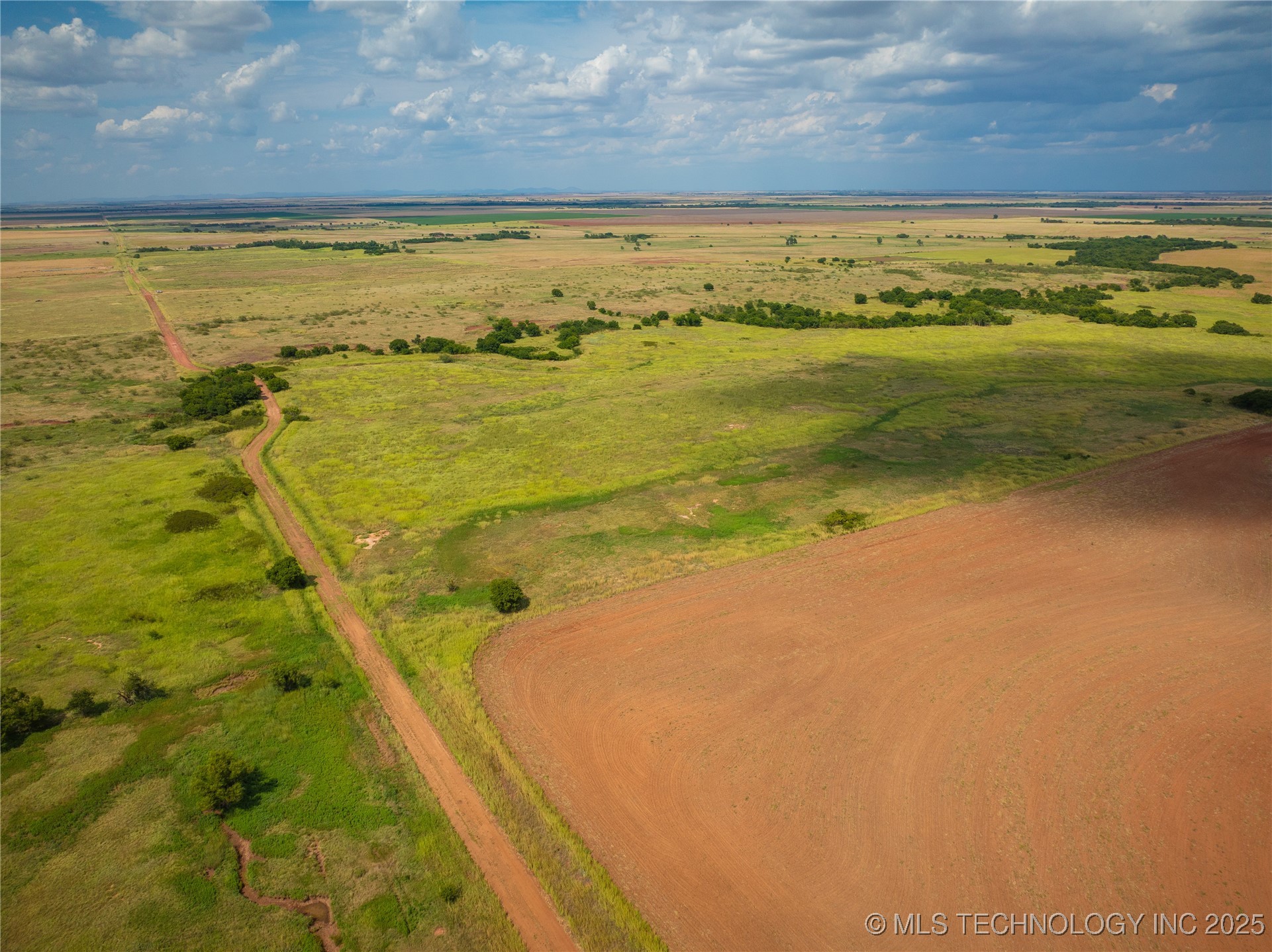 N 2340 Road Property Photo 32