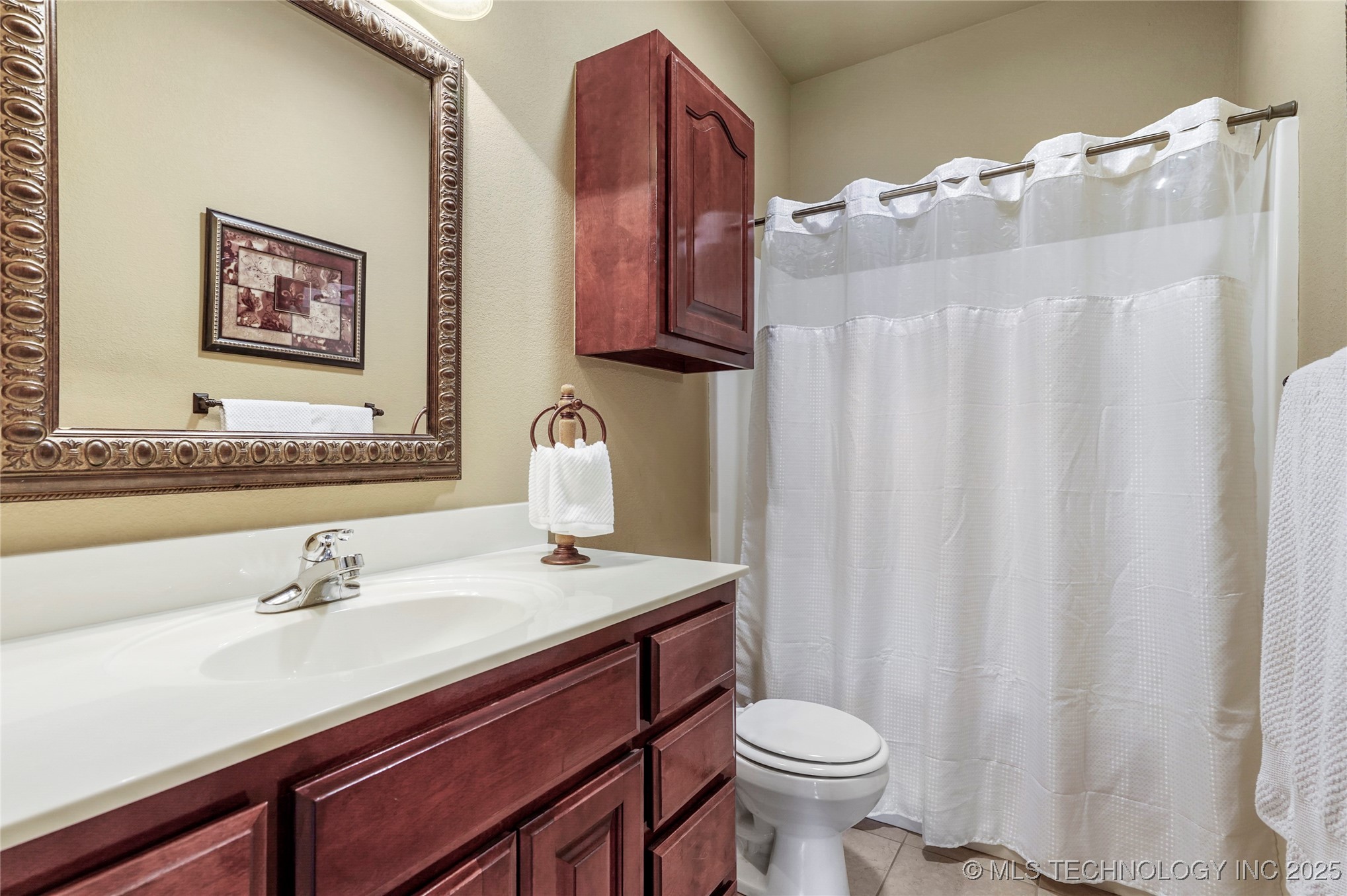 920 W Fargo Street Property Photo 22