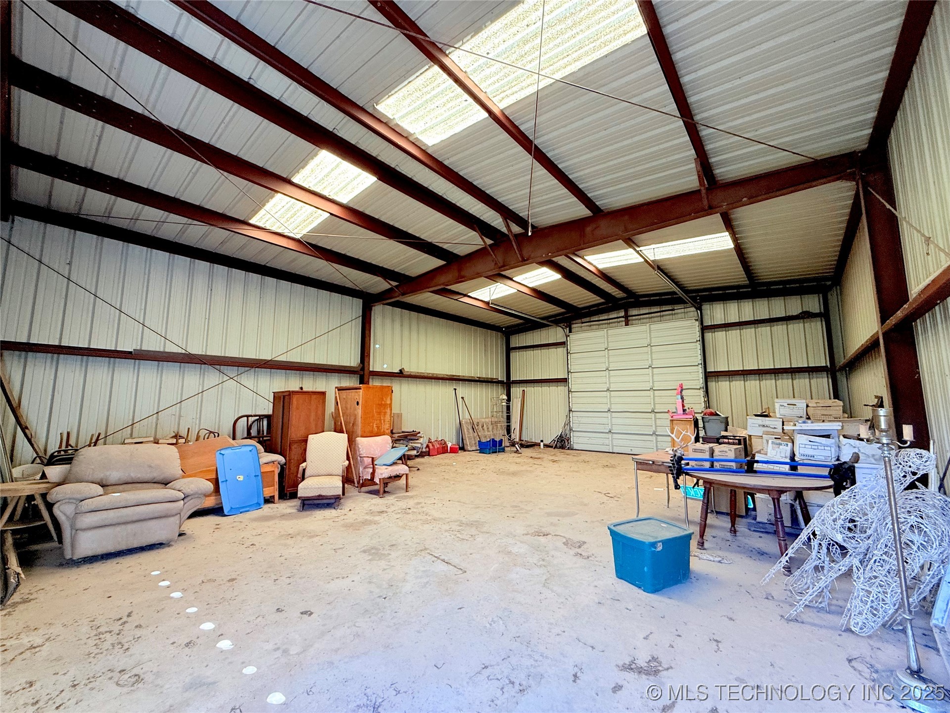 00 Case Property Photo 3