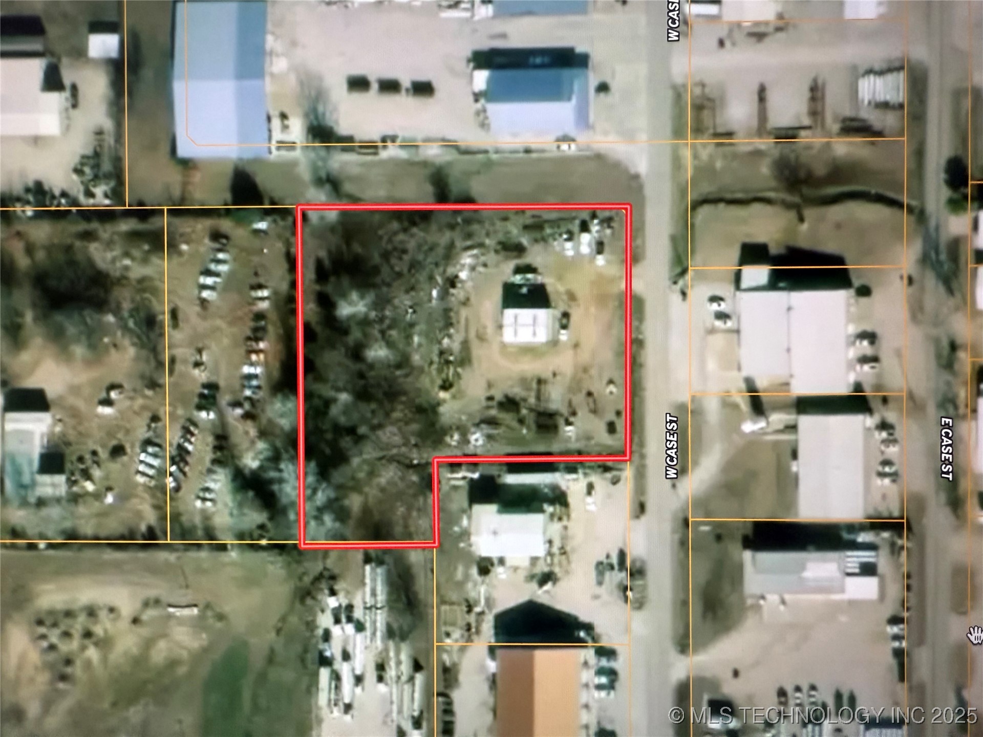 00 Case Property Photo 4