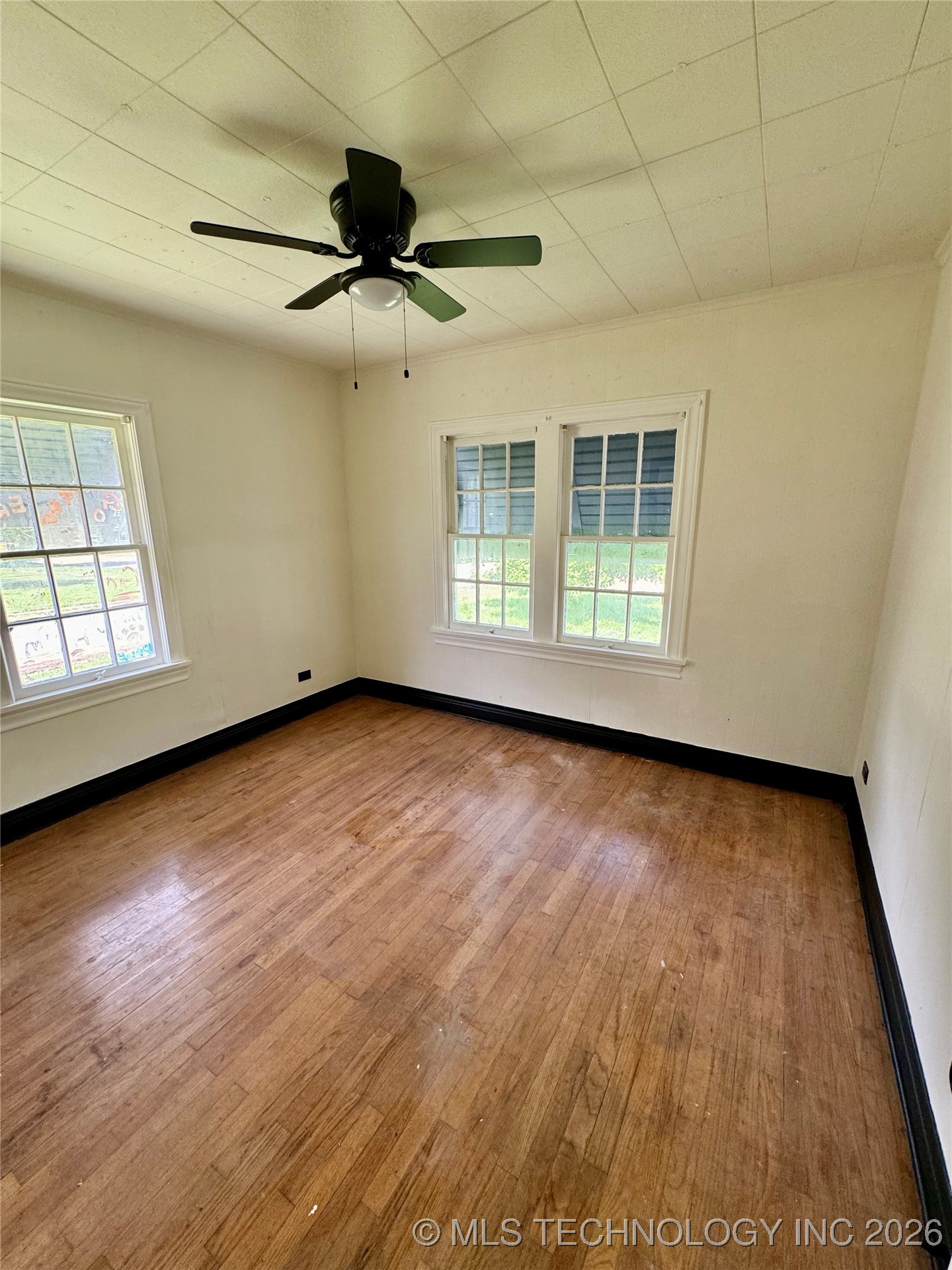 902 Burch Street Property Photo 16