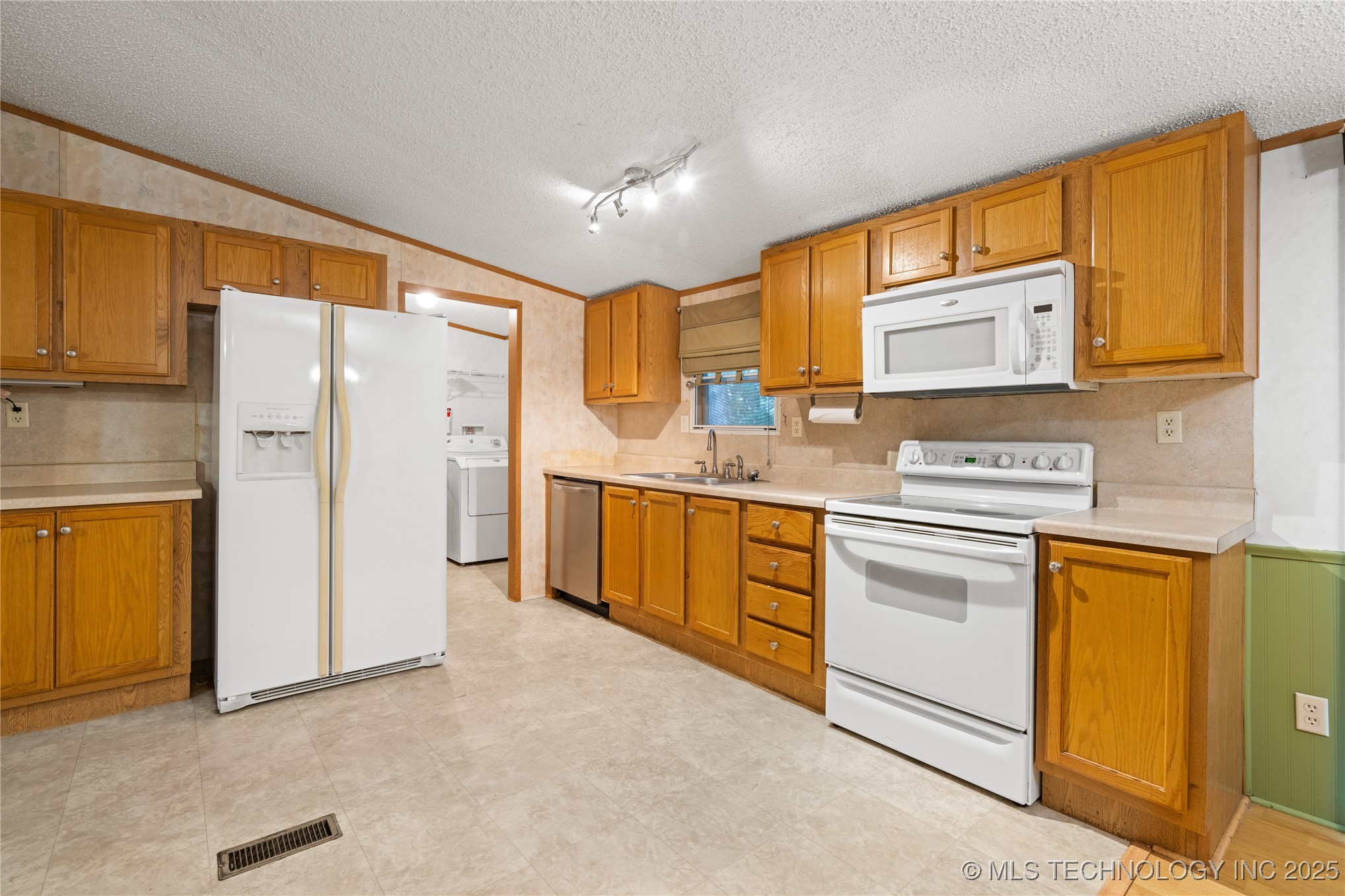 106439 S 4806 Road Property Photo 8