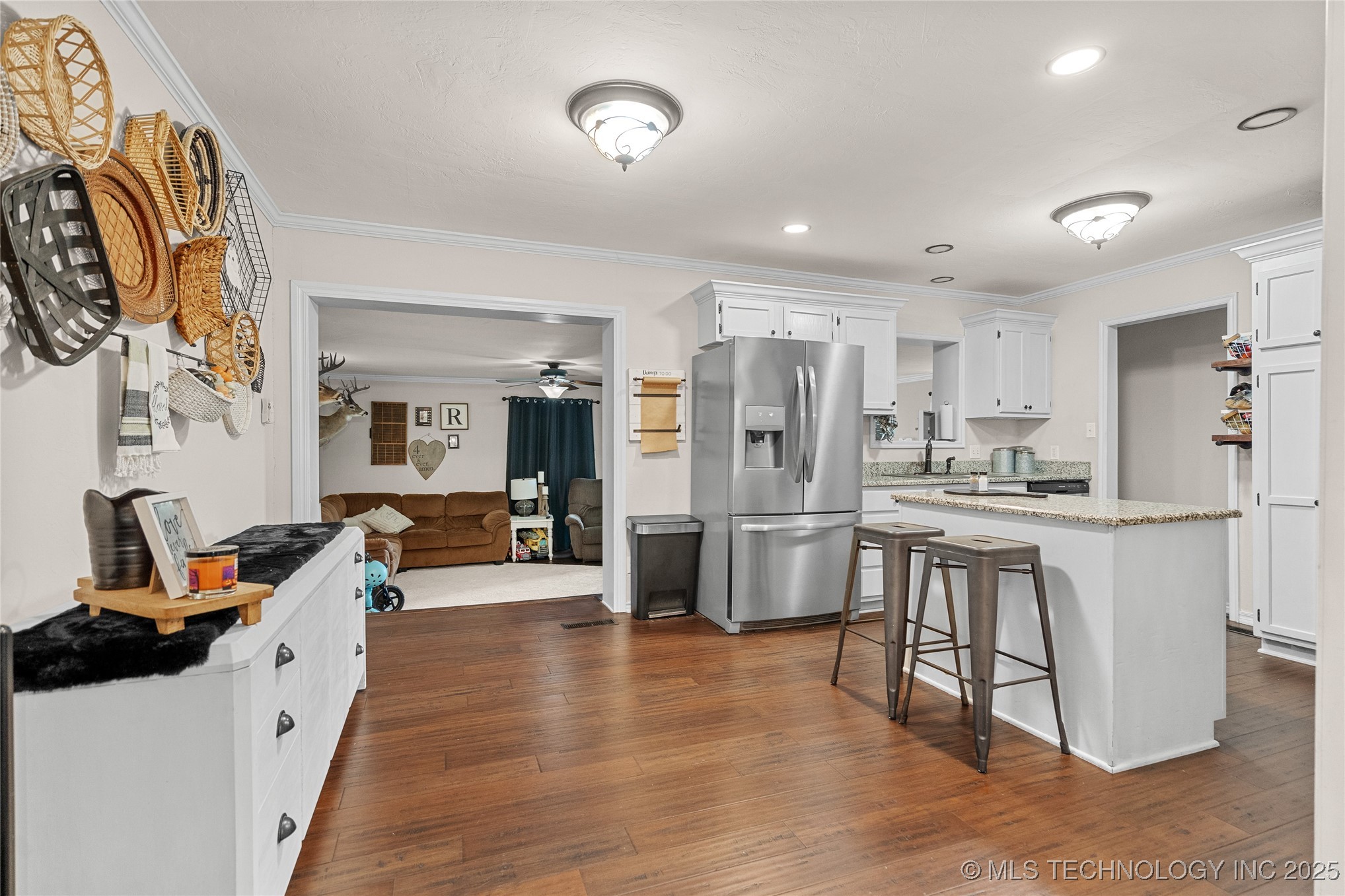 10887 Allen Road Property Photo 6