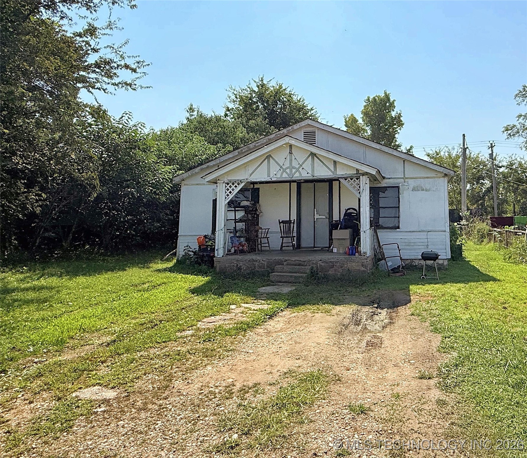 518 E 5th Street Property Photo 2