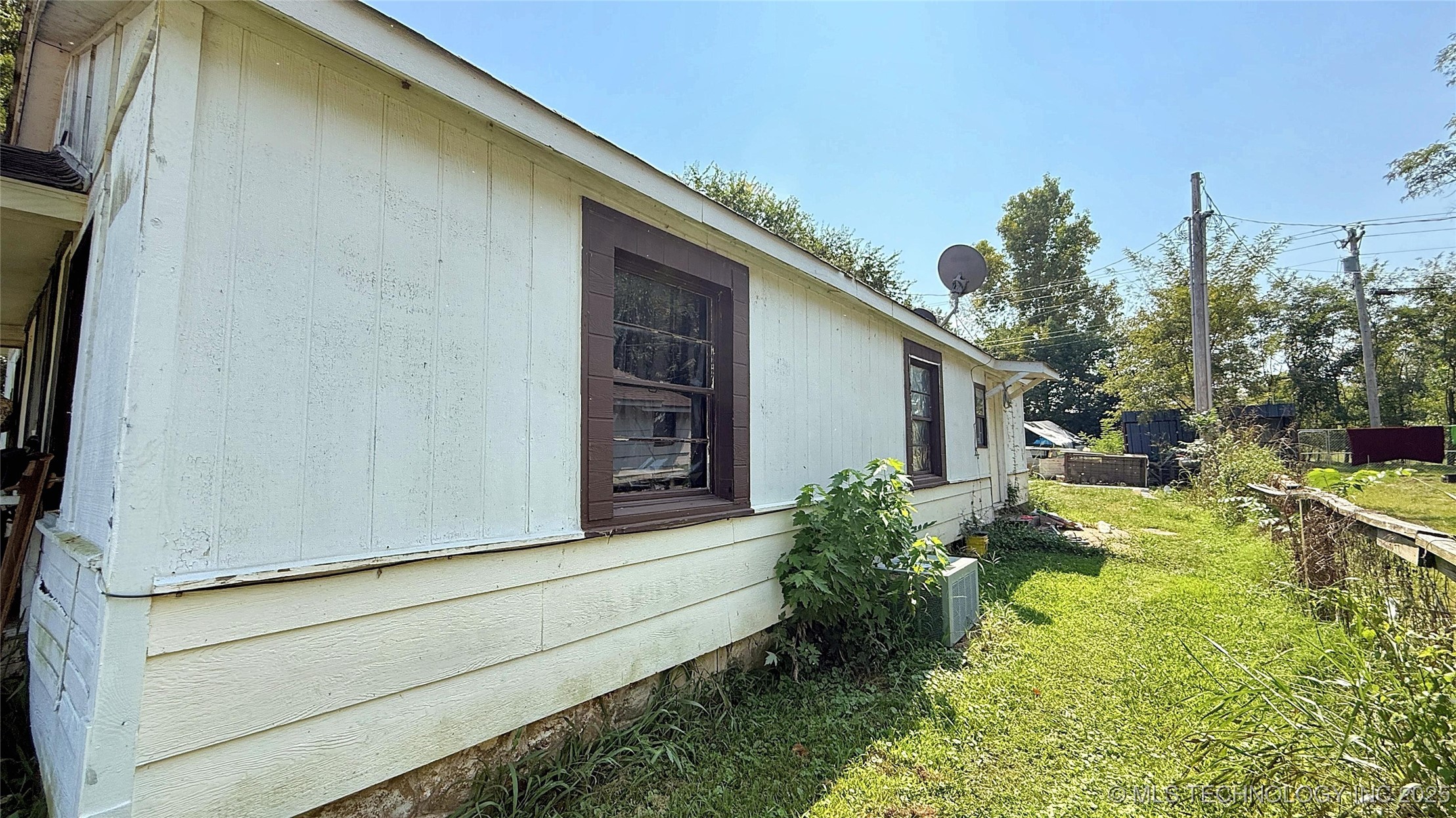 518 E 5th Street Property Photo 4