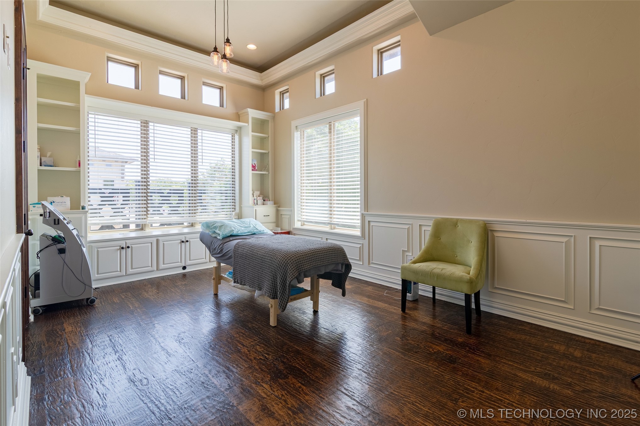 6304 E 102nd Street Property Photo 7