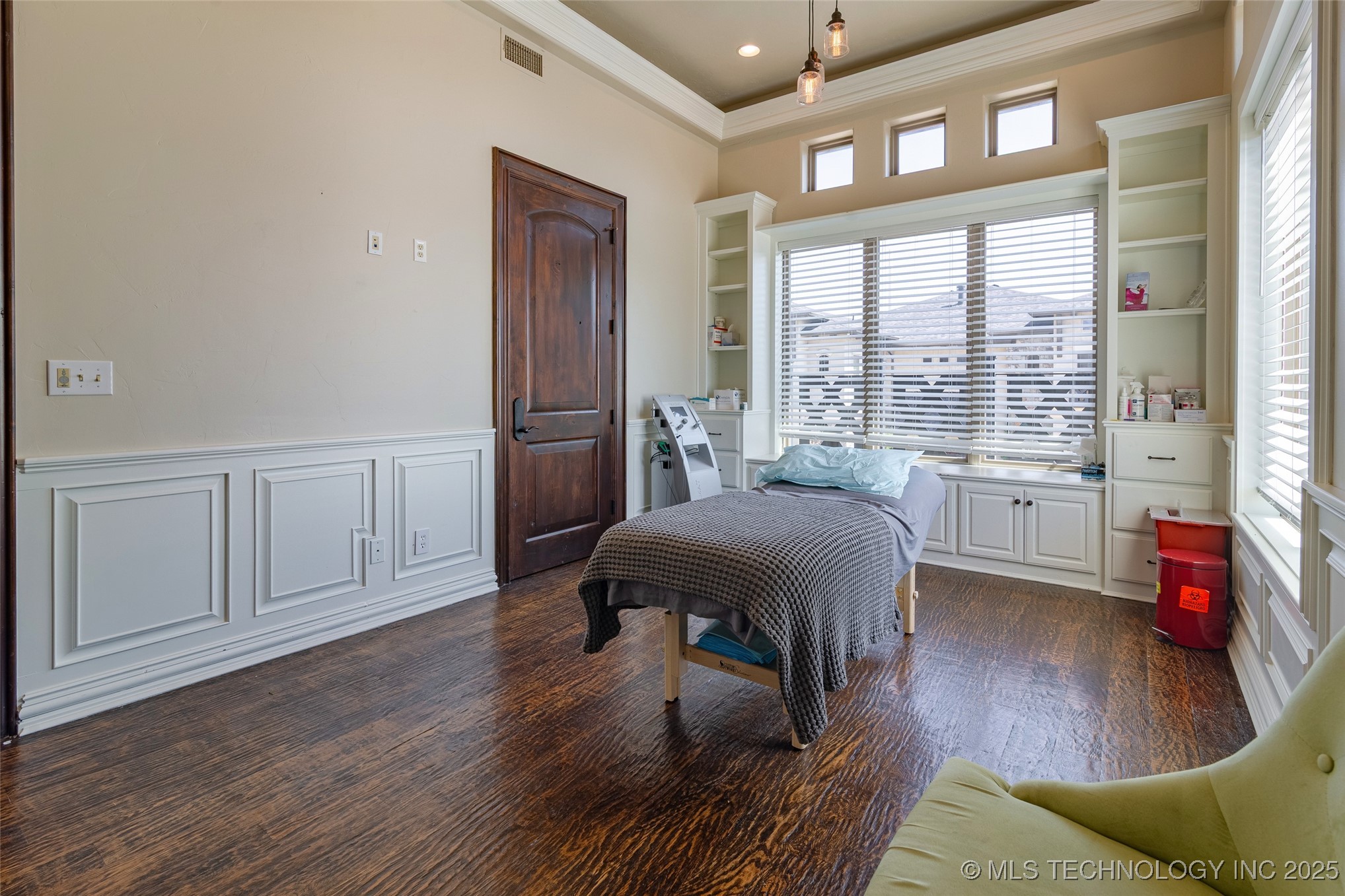 6304 E 102nd Street Property Photo 8